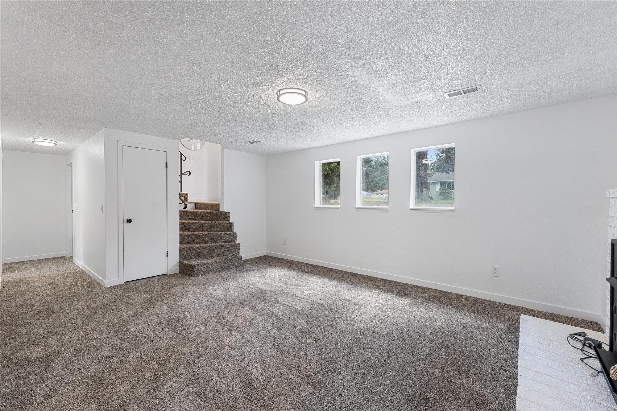 6021 E 11th Ave - Photo 13