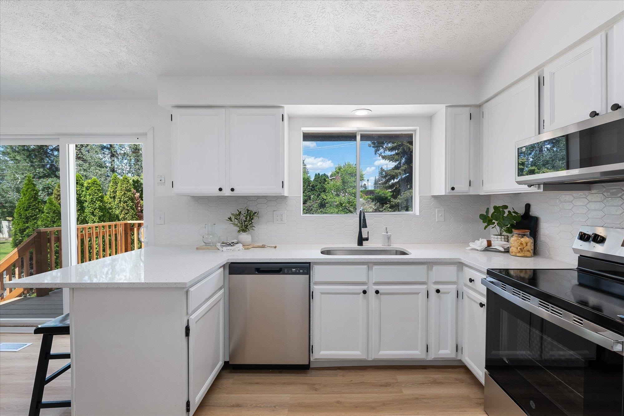 6021 E 11th Ave - Photo 8