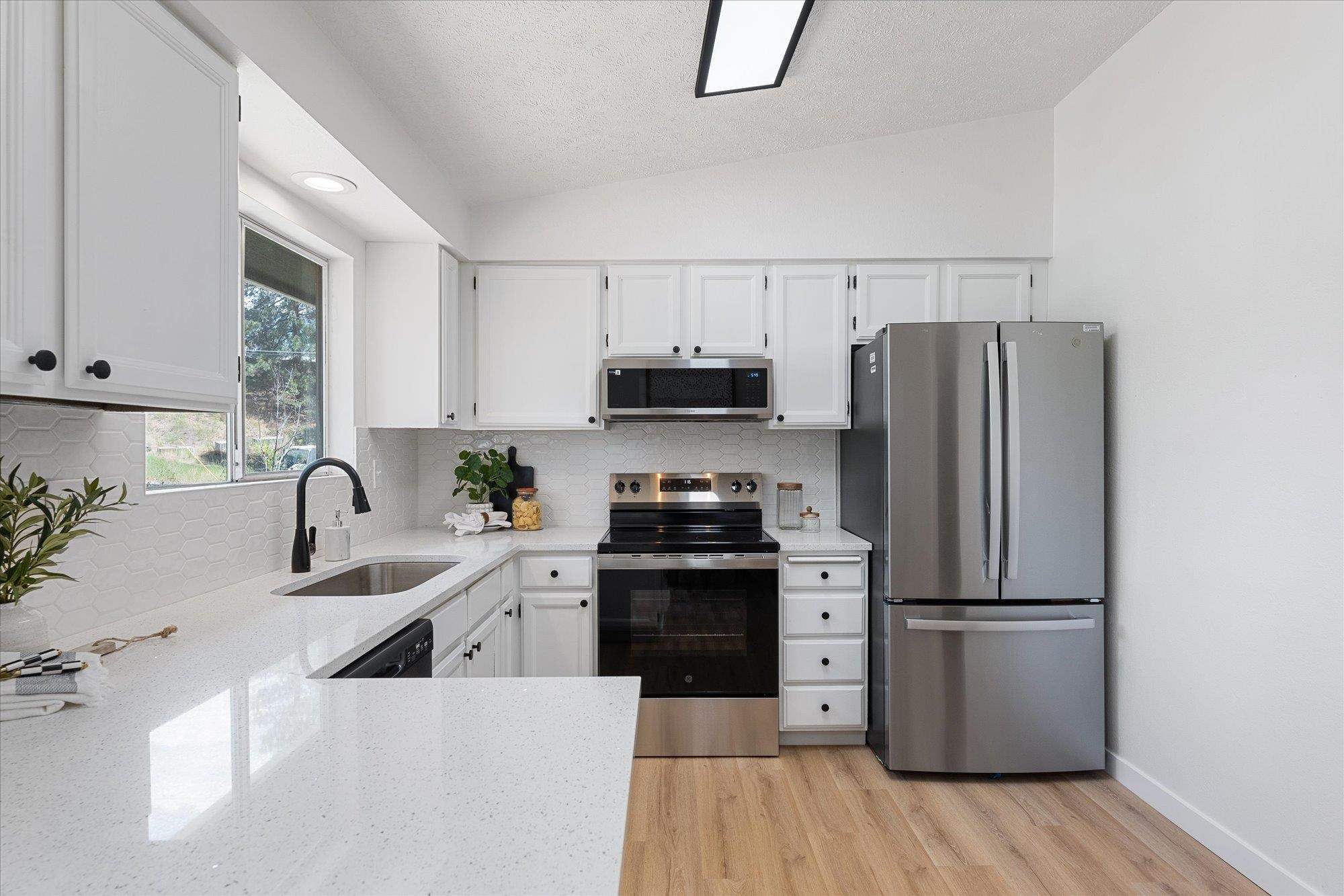 6021 E 11th Ave - Photo 6