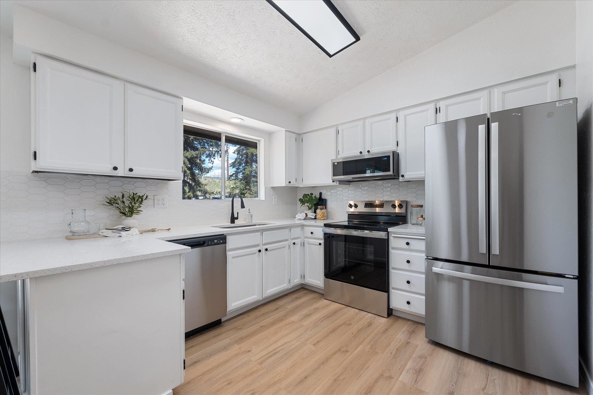 6021 E 11th Ave - Photo 7