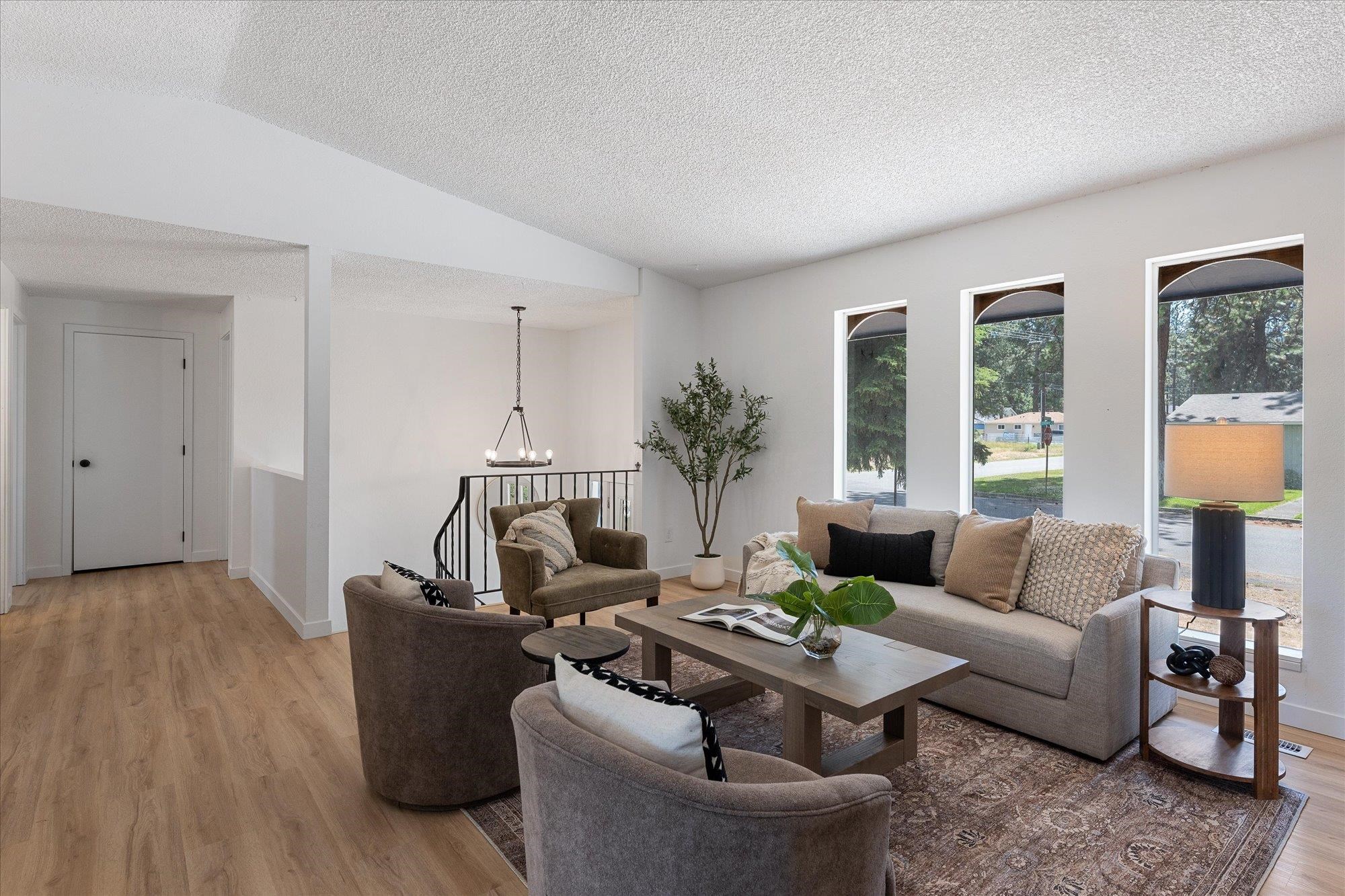 6021 E 11th Ave - Photo 4