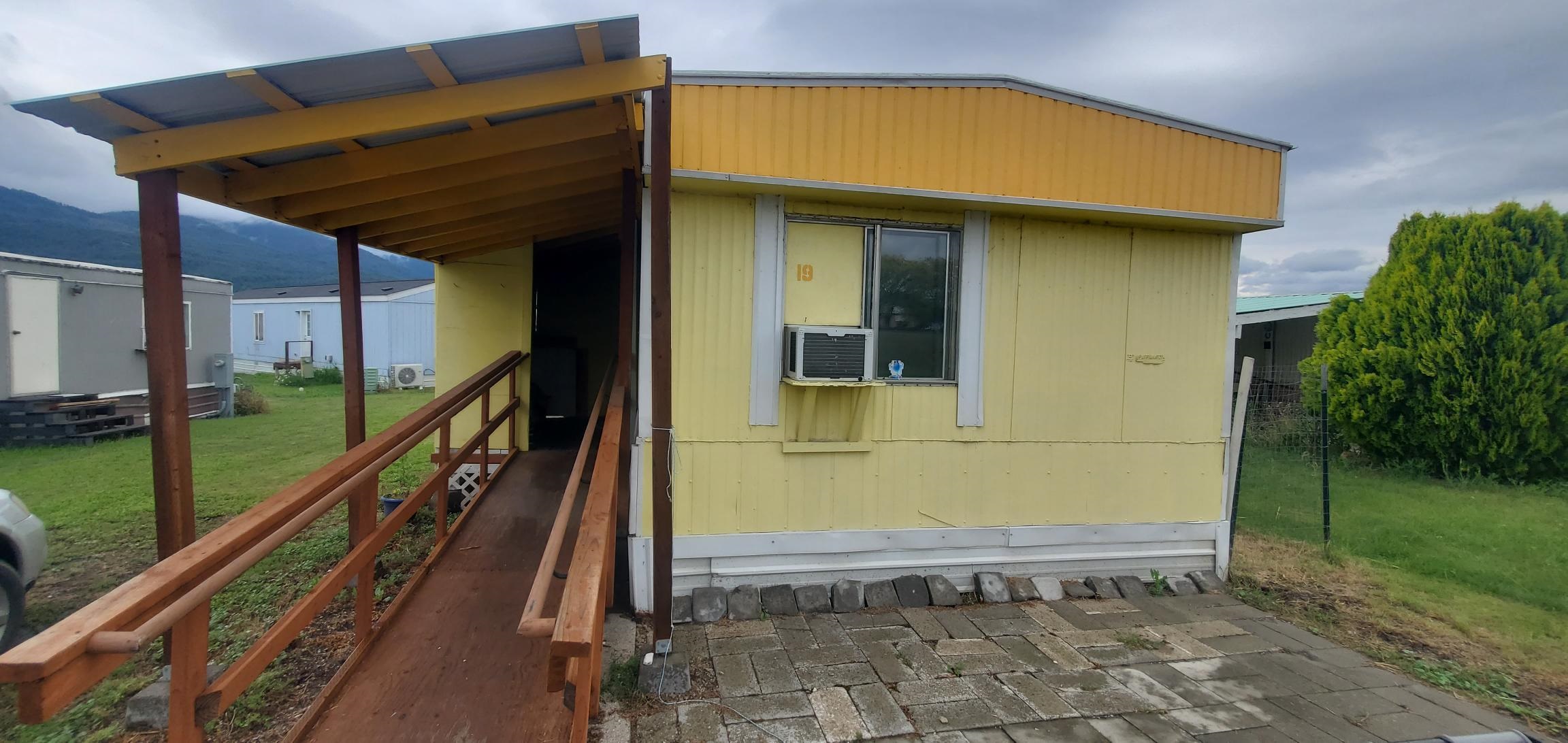 1060 S Main St - Photo 1
