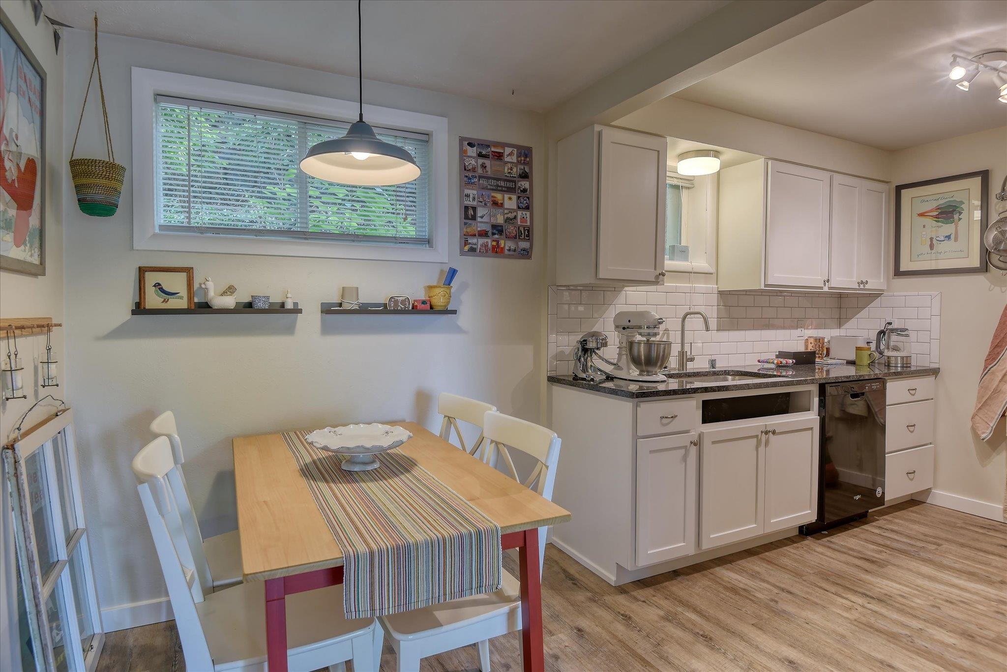 202 E Rockwood Blvd - Photo 9