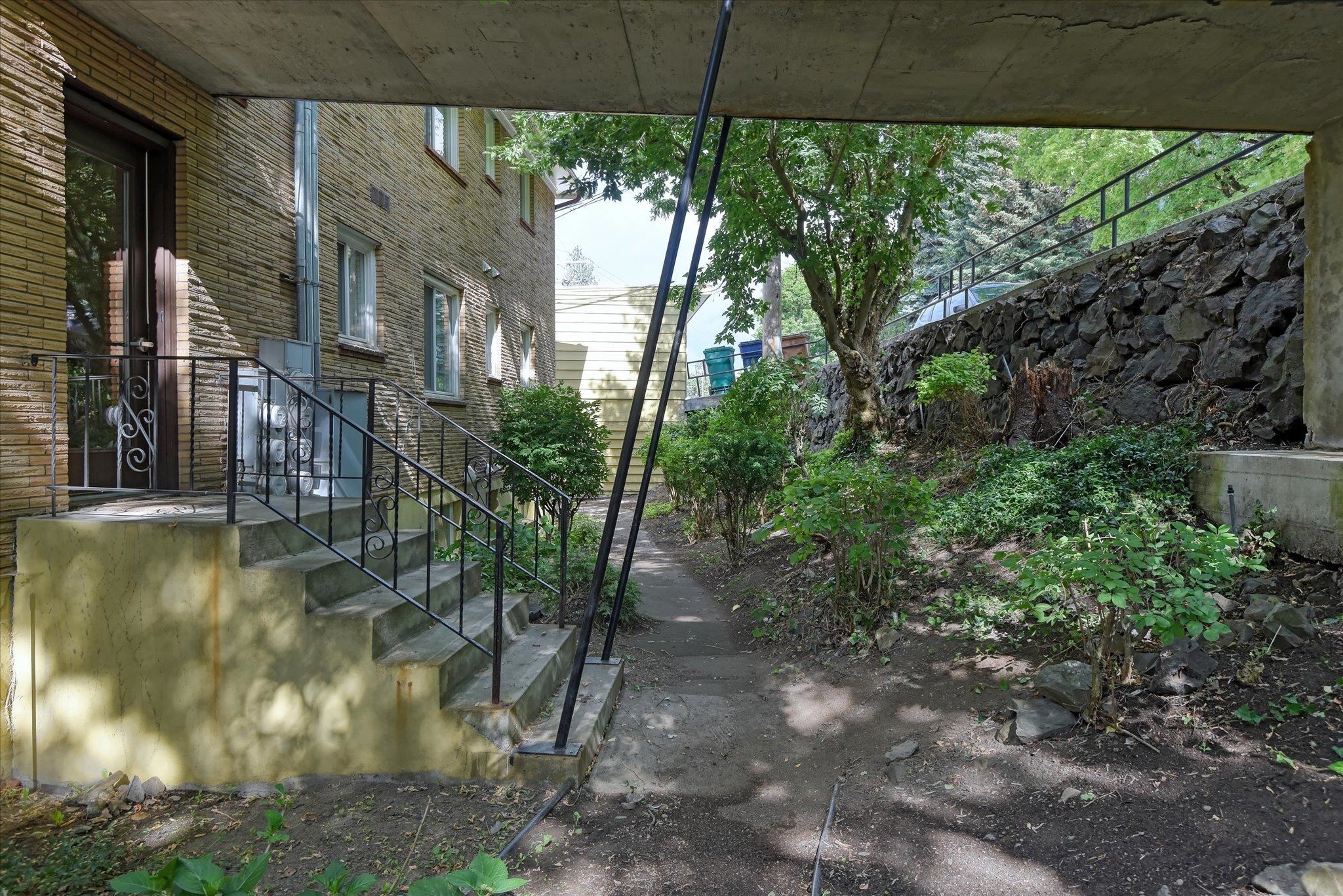 202 E Rockwood Blvd - Photo 20