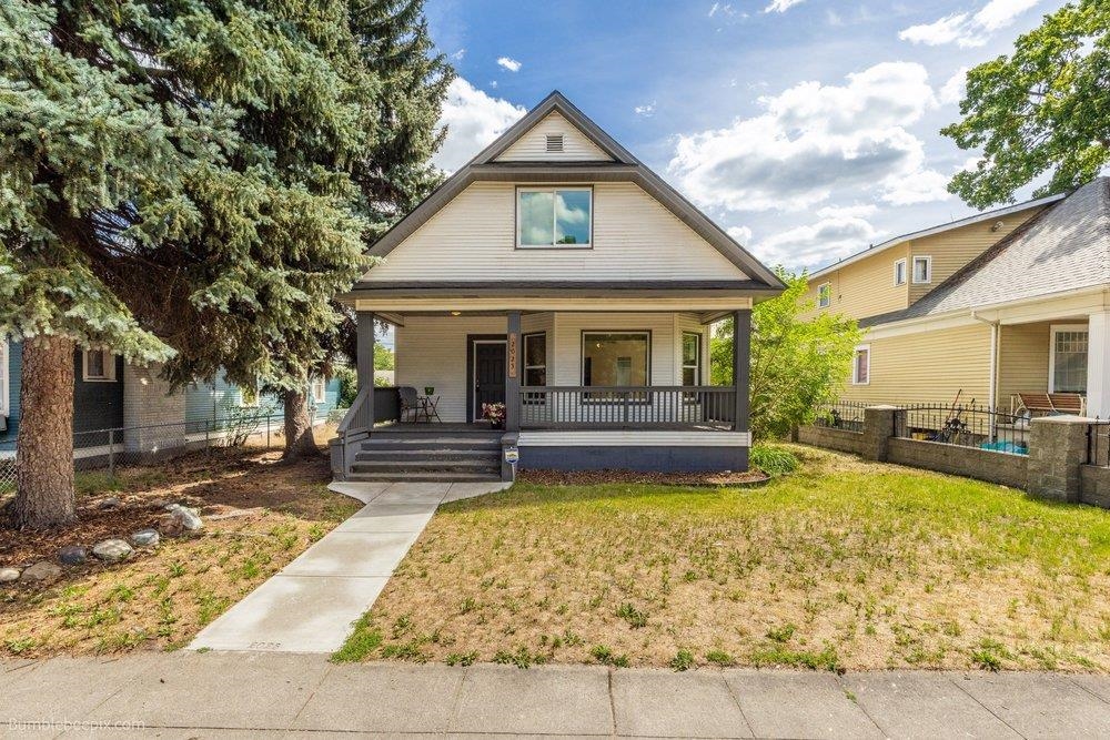 2023 W SHARP Ave - Photo 32