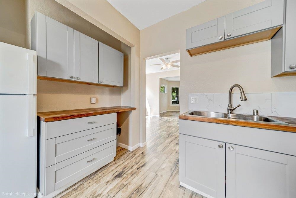 2023 W SHARP Ave - Photo 14
