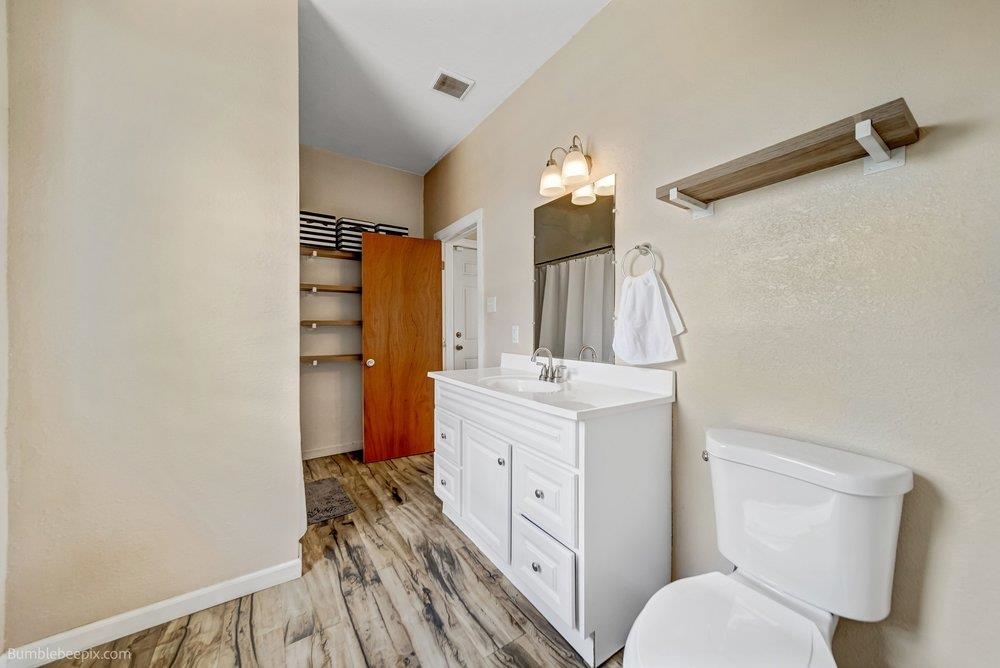 2023 W SHARP Ave - Photo 15