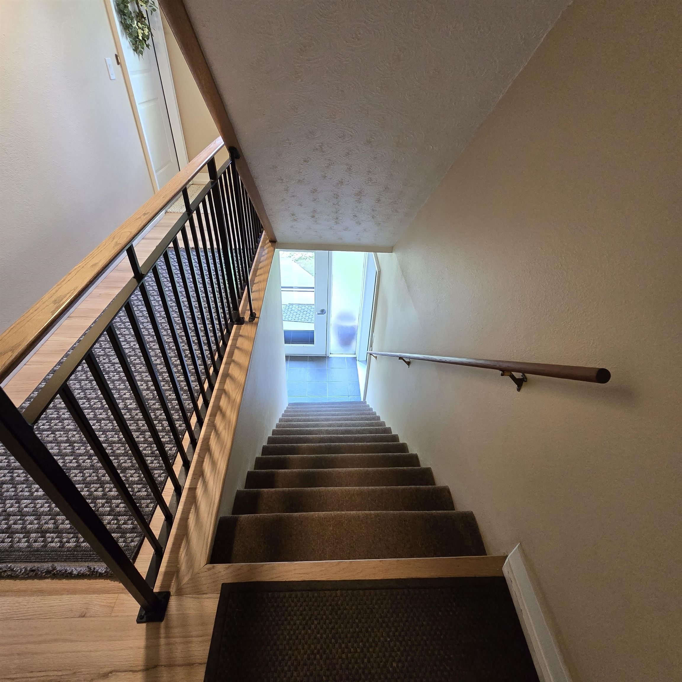 202 E Rockwood Blvd - Photo 4