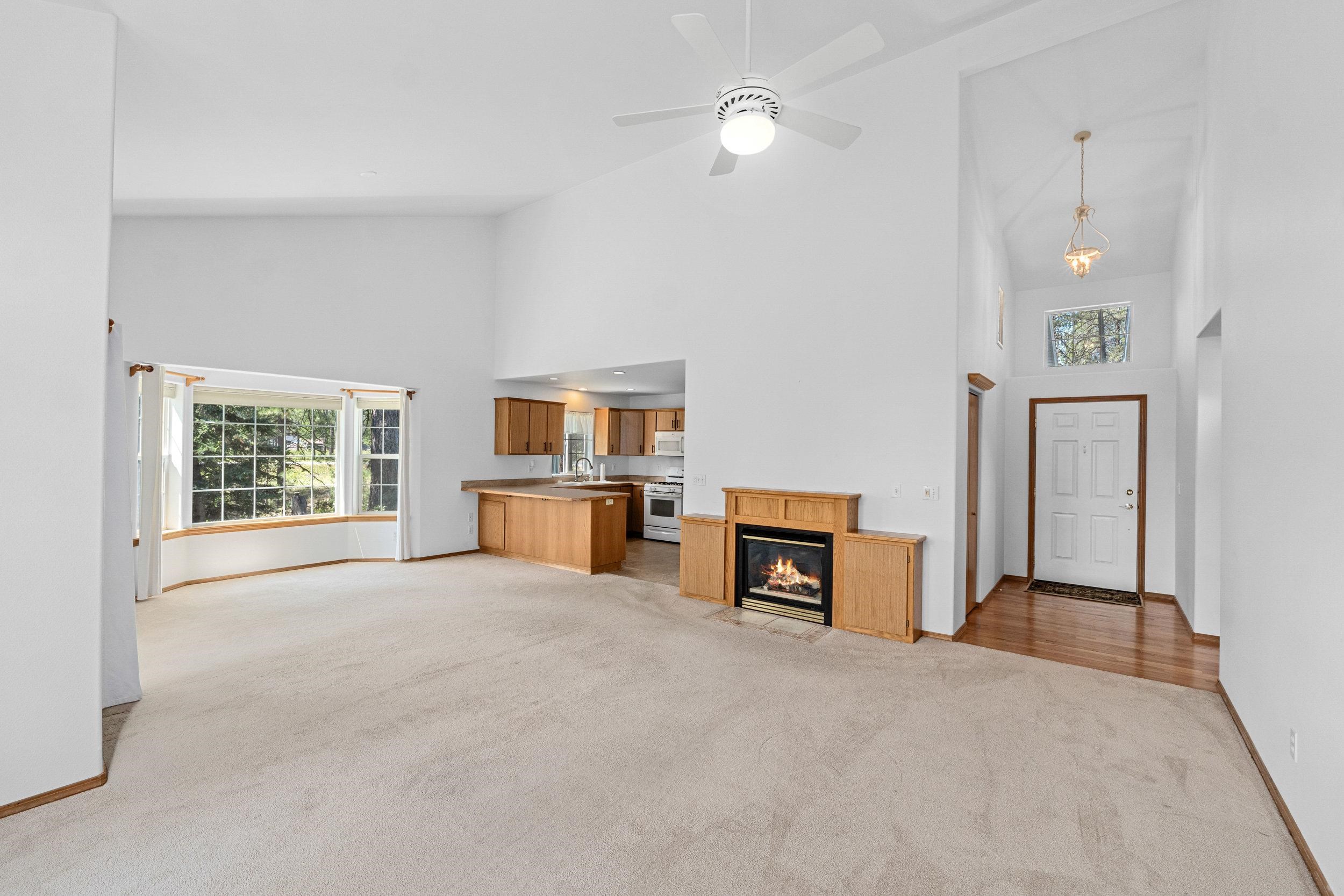 2508 Canyon Crest Way - Photo 4