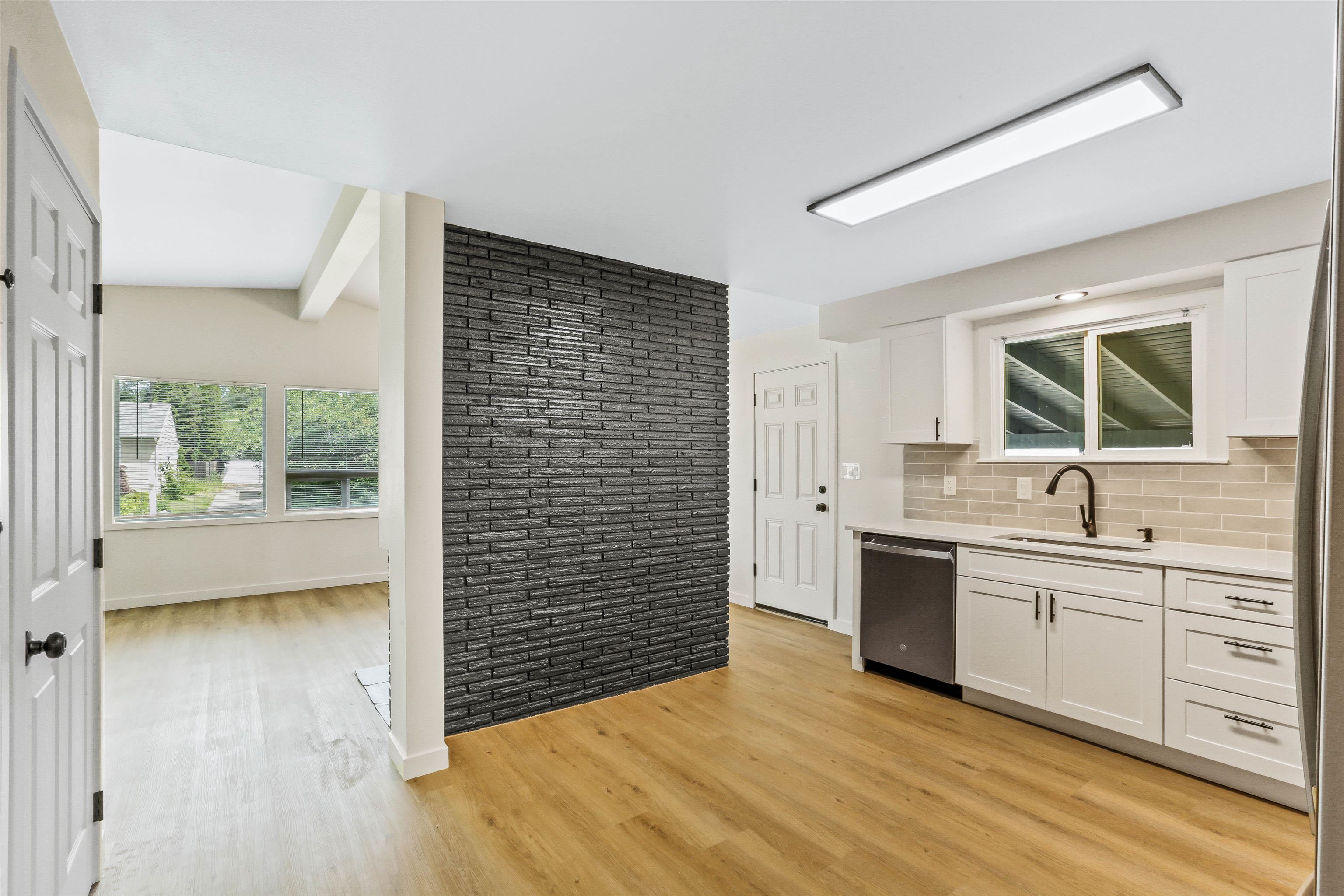 1012 E 37th Ave - Photo 8