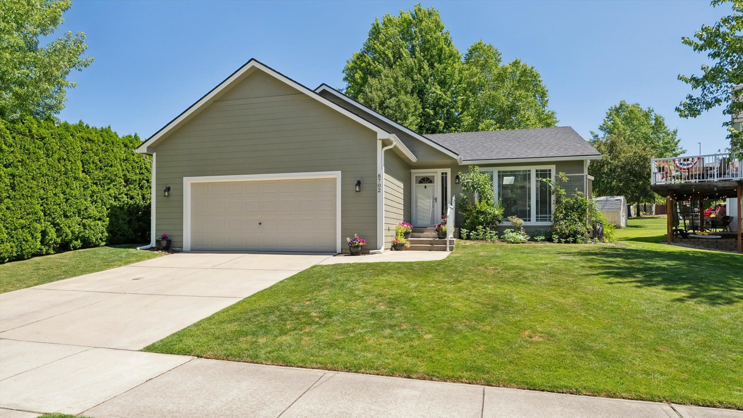 8702 N Pamela St - Photo 1