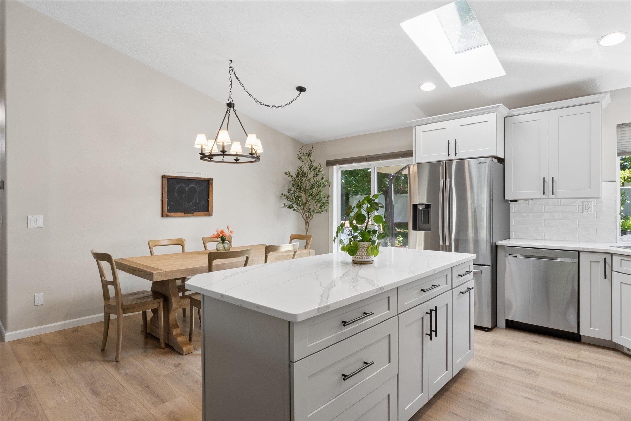 8702 N Pamela St - Photo 8