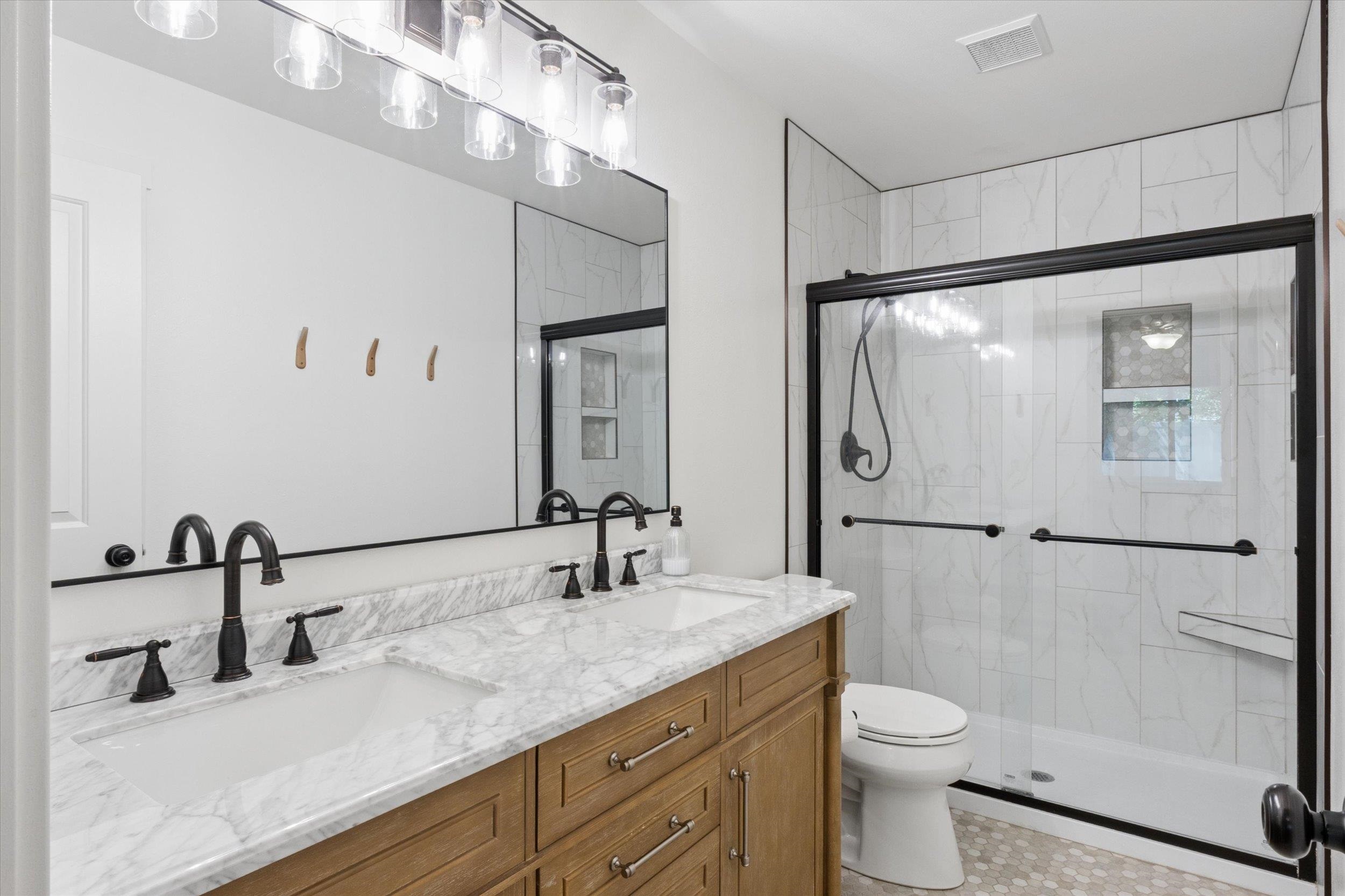 8702 N Pamela St - Photo 12