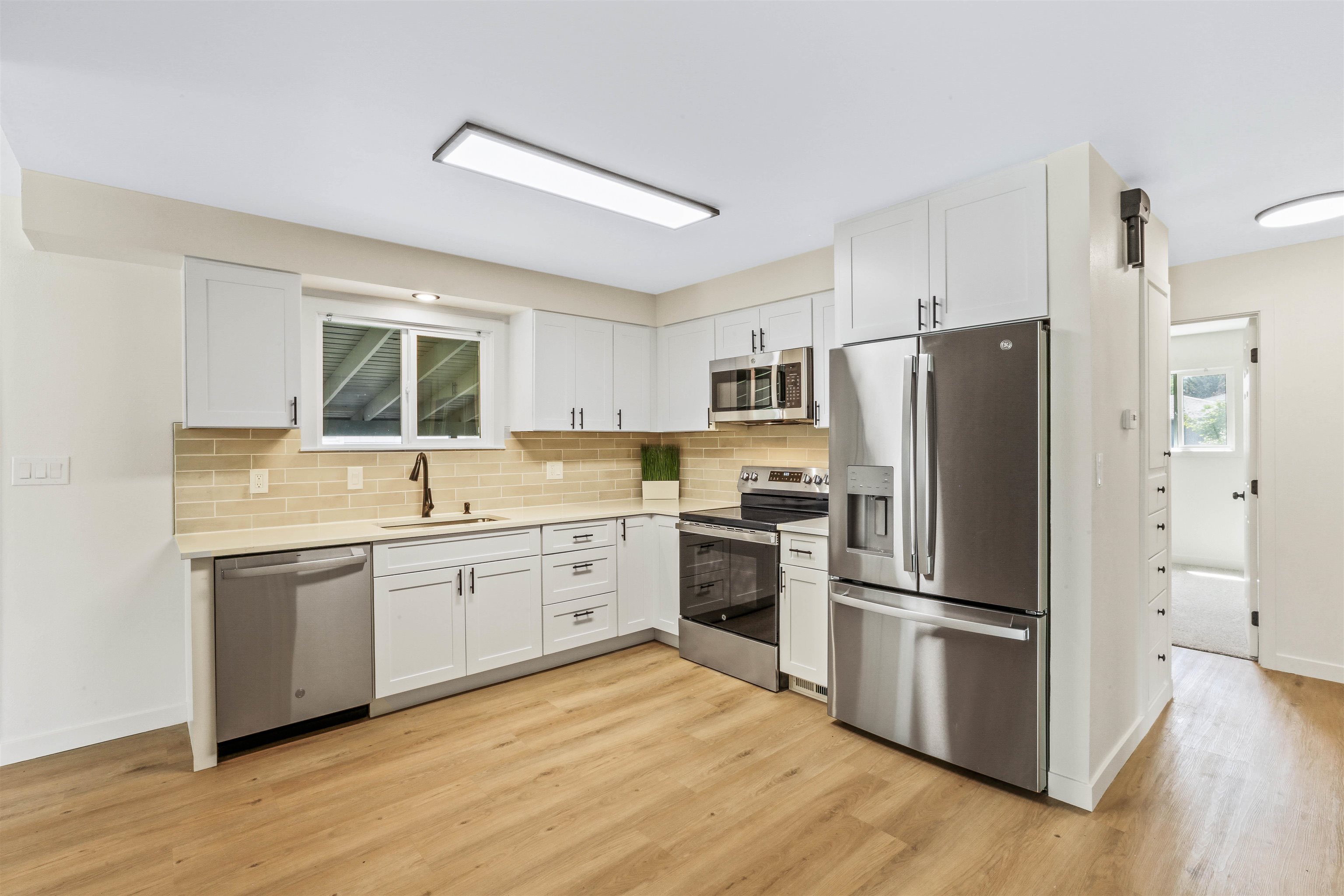 1012 E 37th Ave - Photo 9
