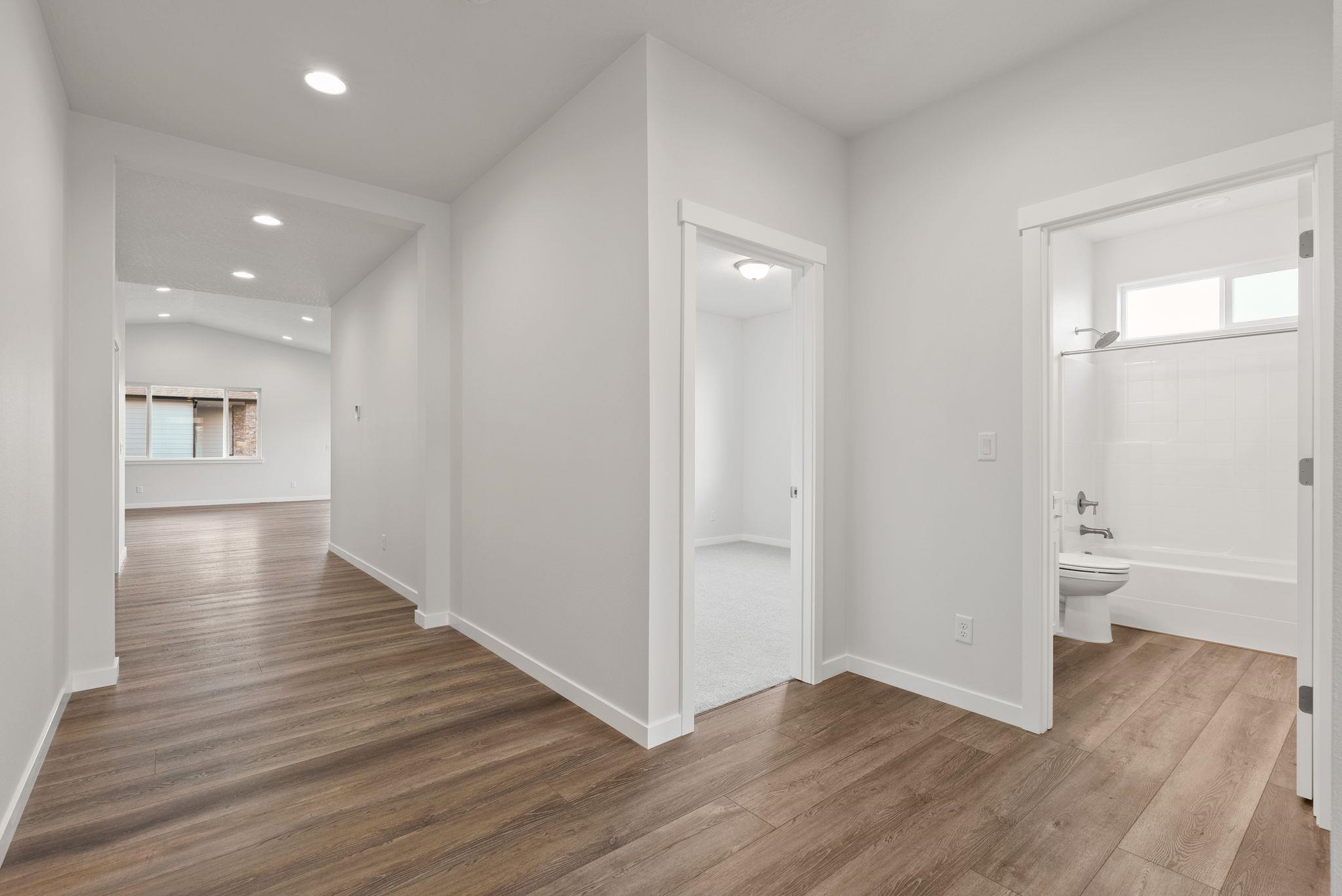 12111 N Montfort Ave - Photo 4