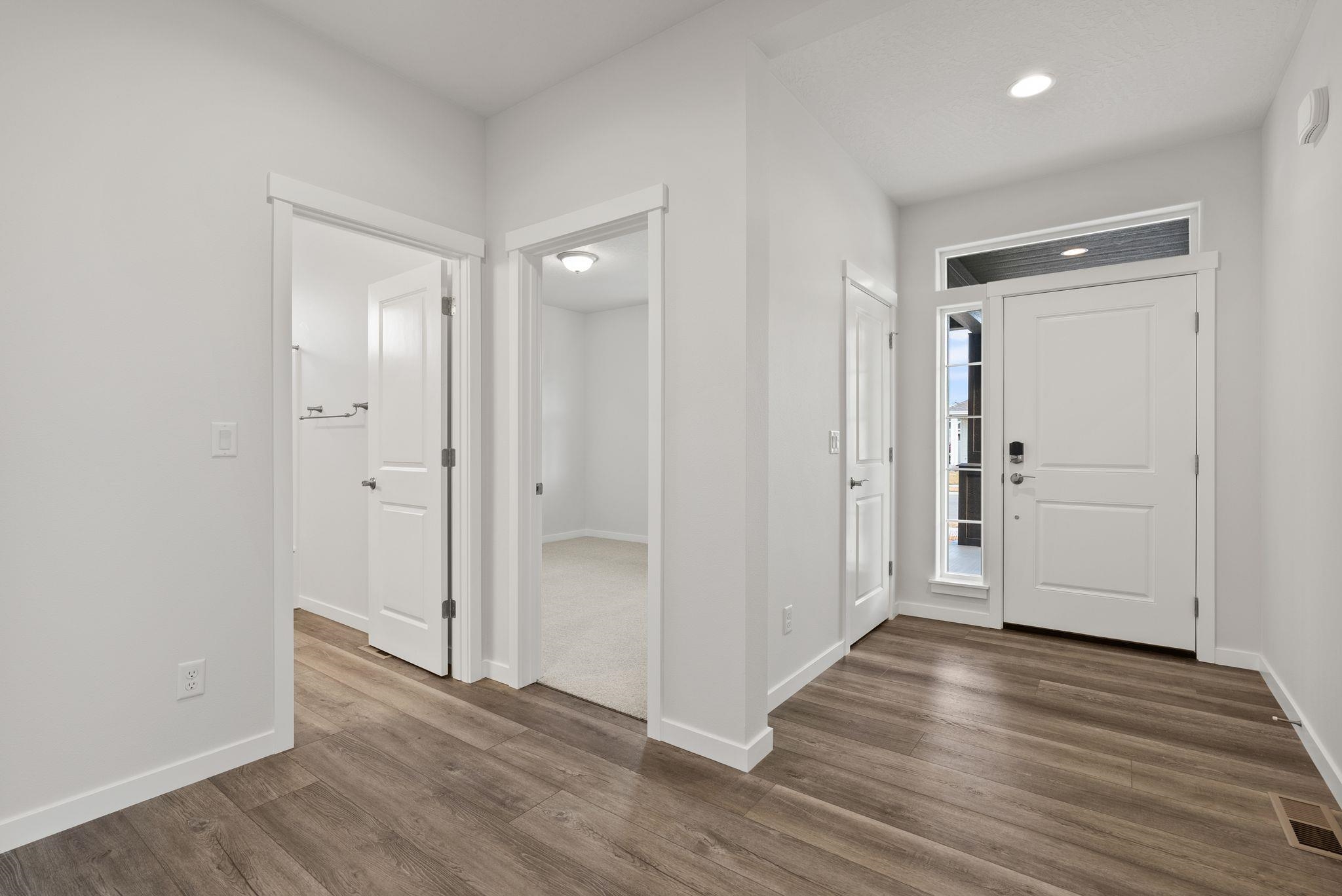 12111 N Montfort Ave - Photo 5