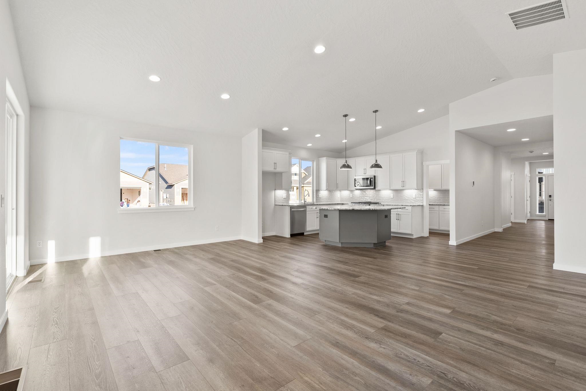 12111 N Montfort Ave - Photo 7