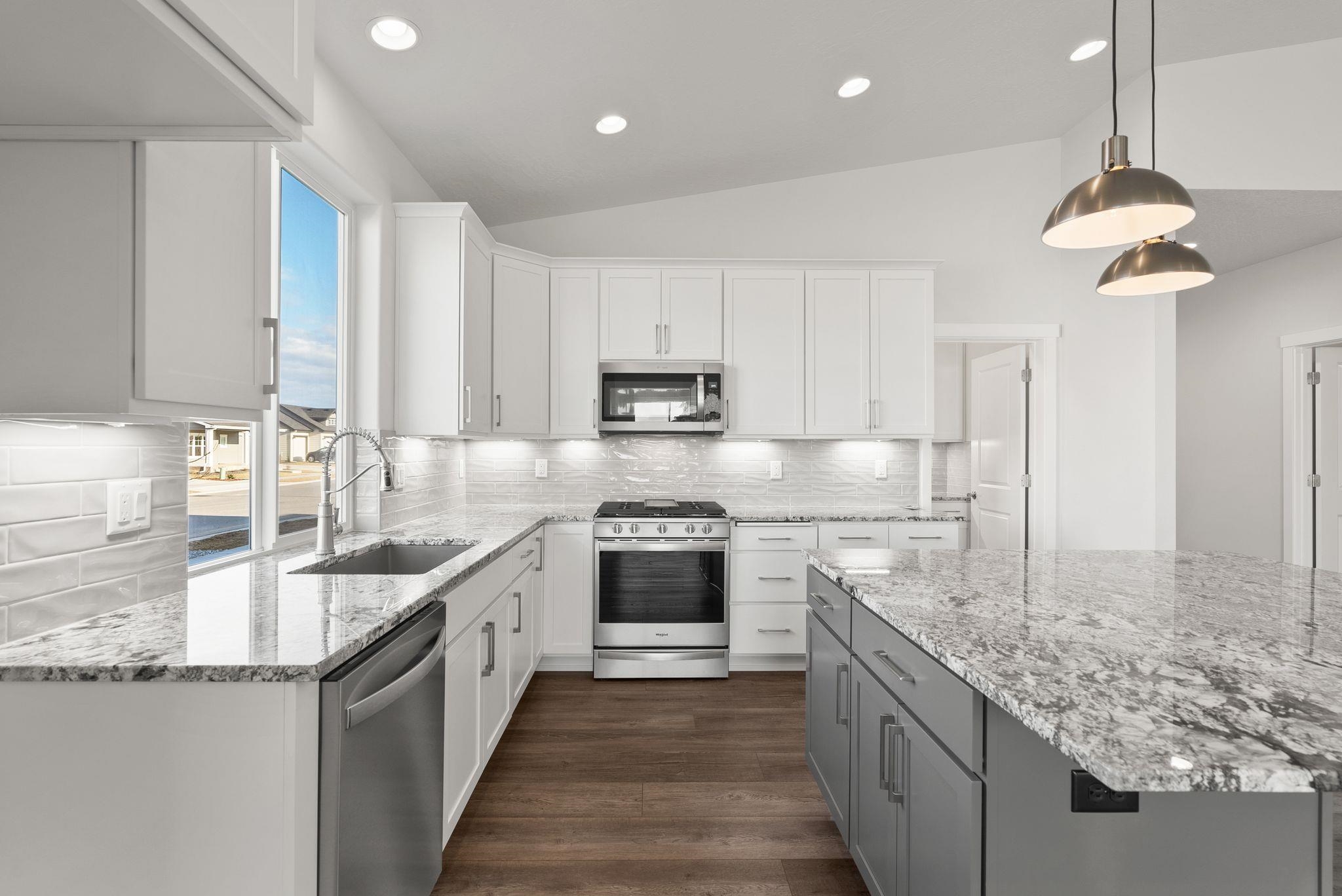 12111 N Montfort Ave - Photo 8