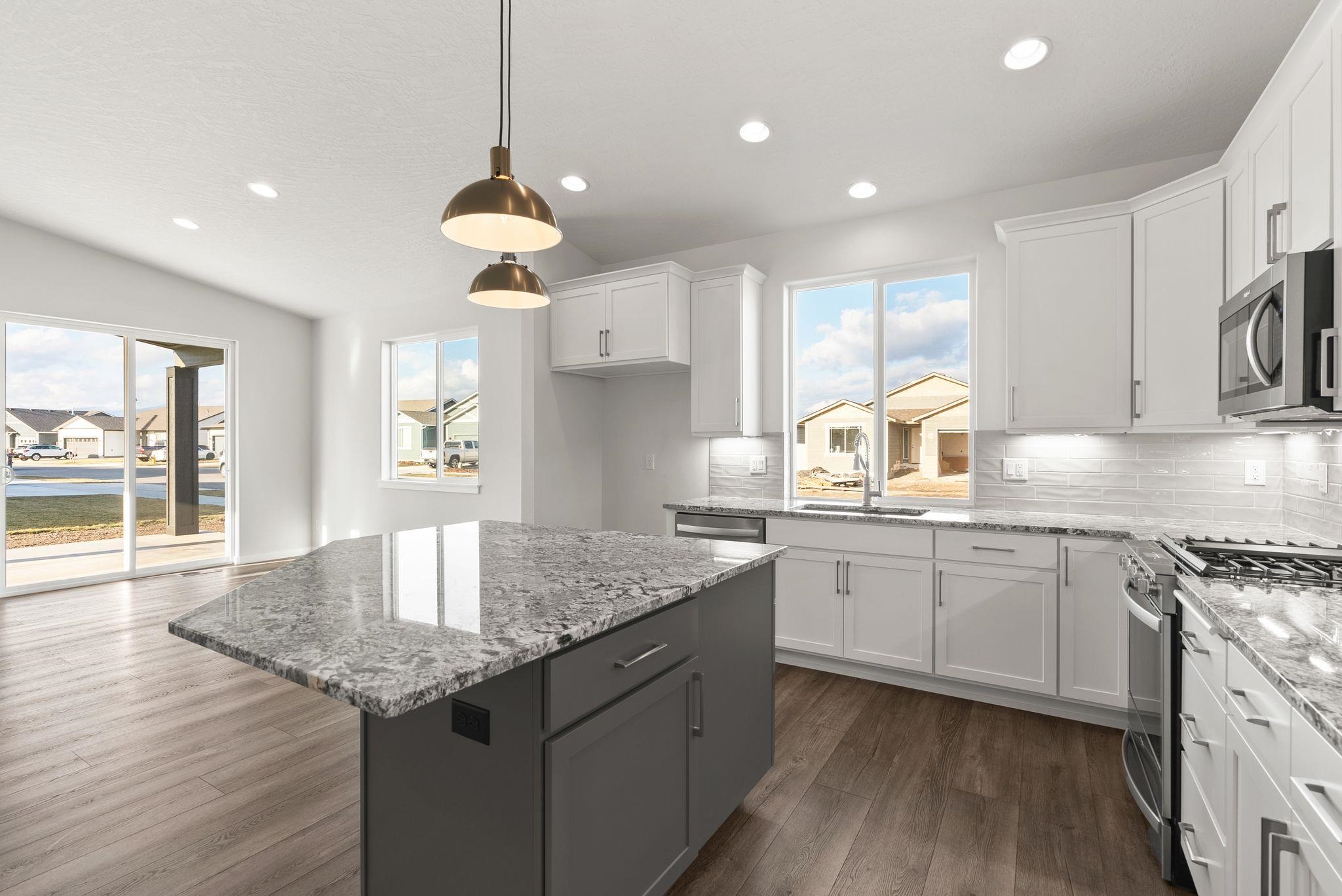 12111 N Montfort Ave - Photo 9