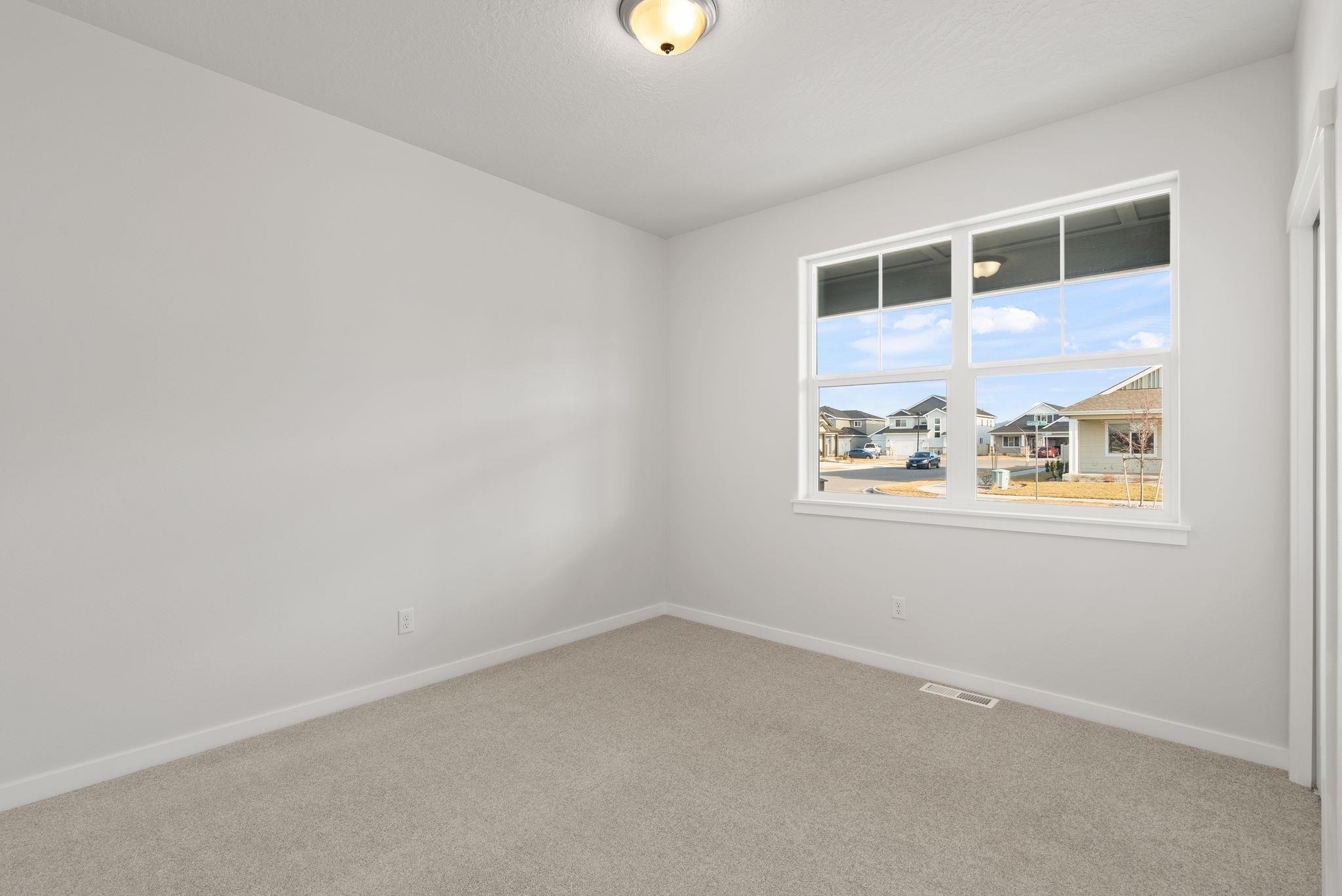 12111 N Montfort Ave - Photo 16