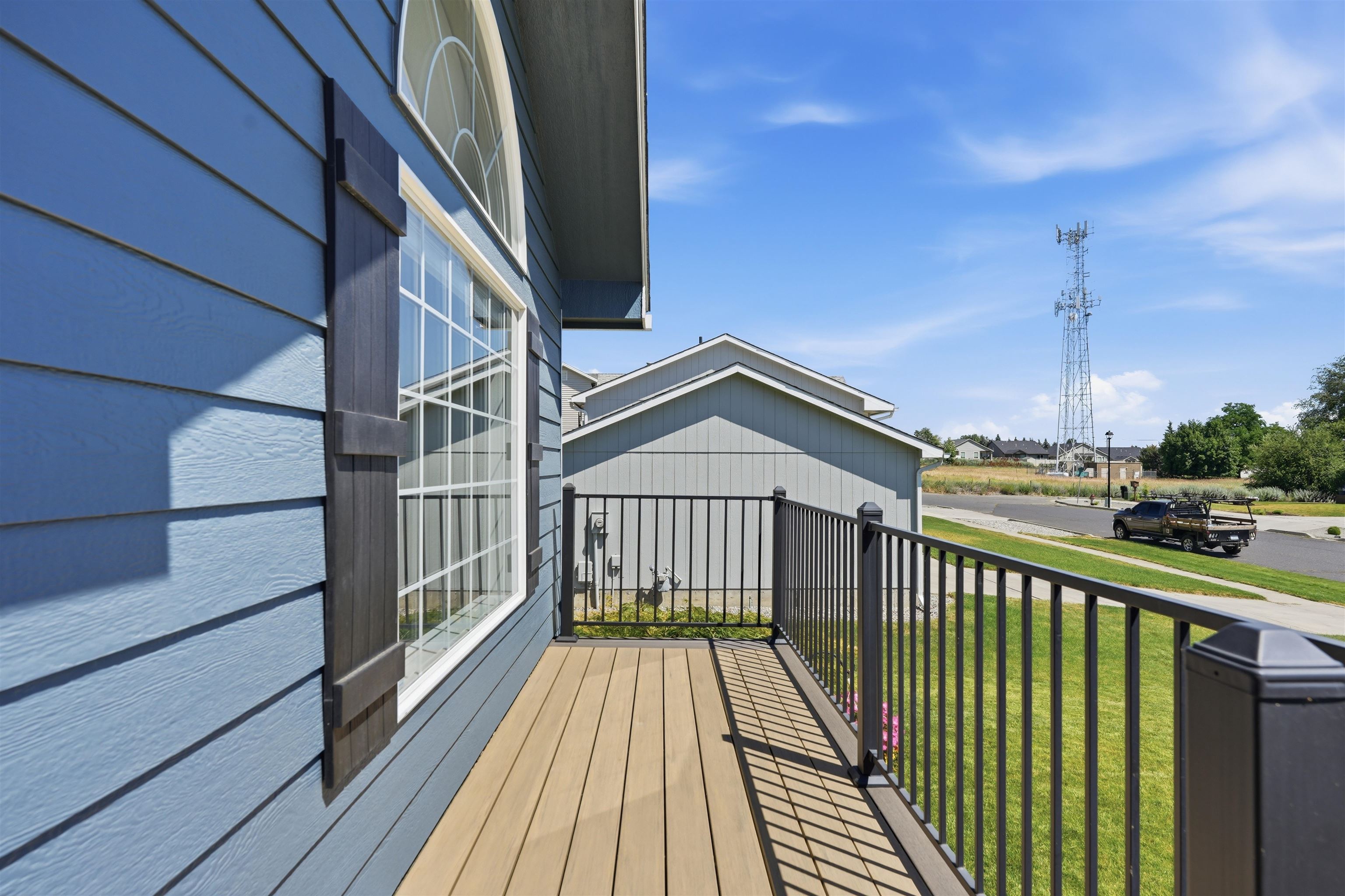 8803 N Maple St - Photo 5