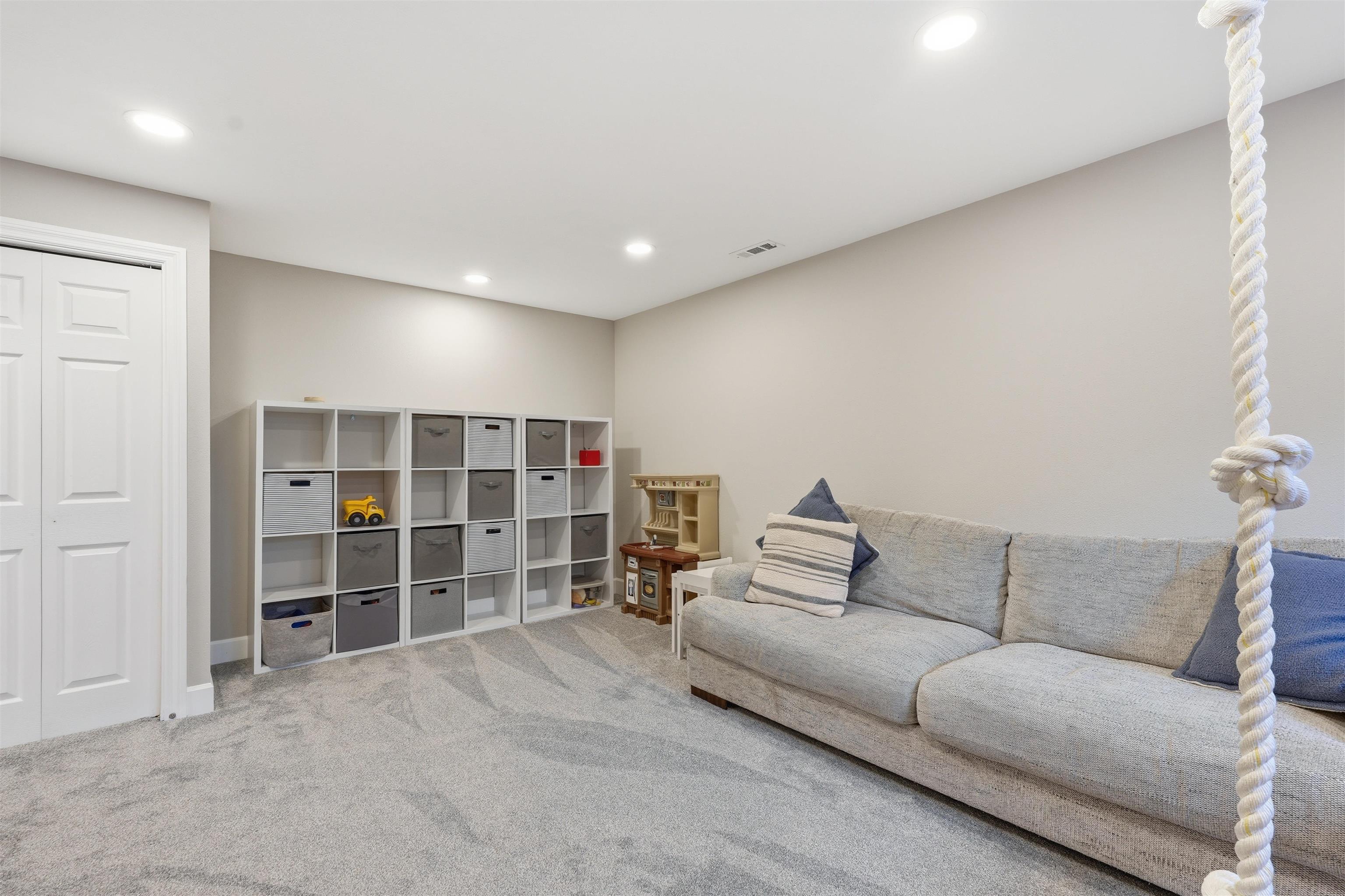 8803 N Maple St - Photo 26