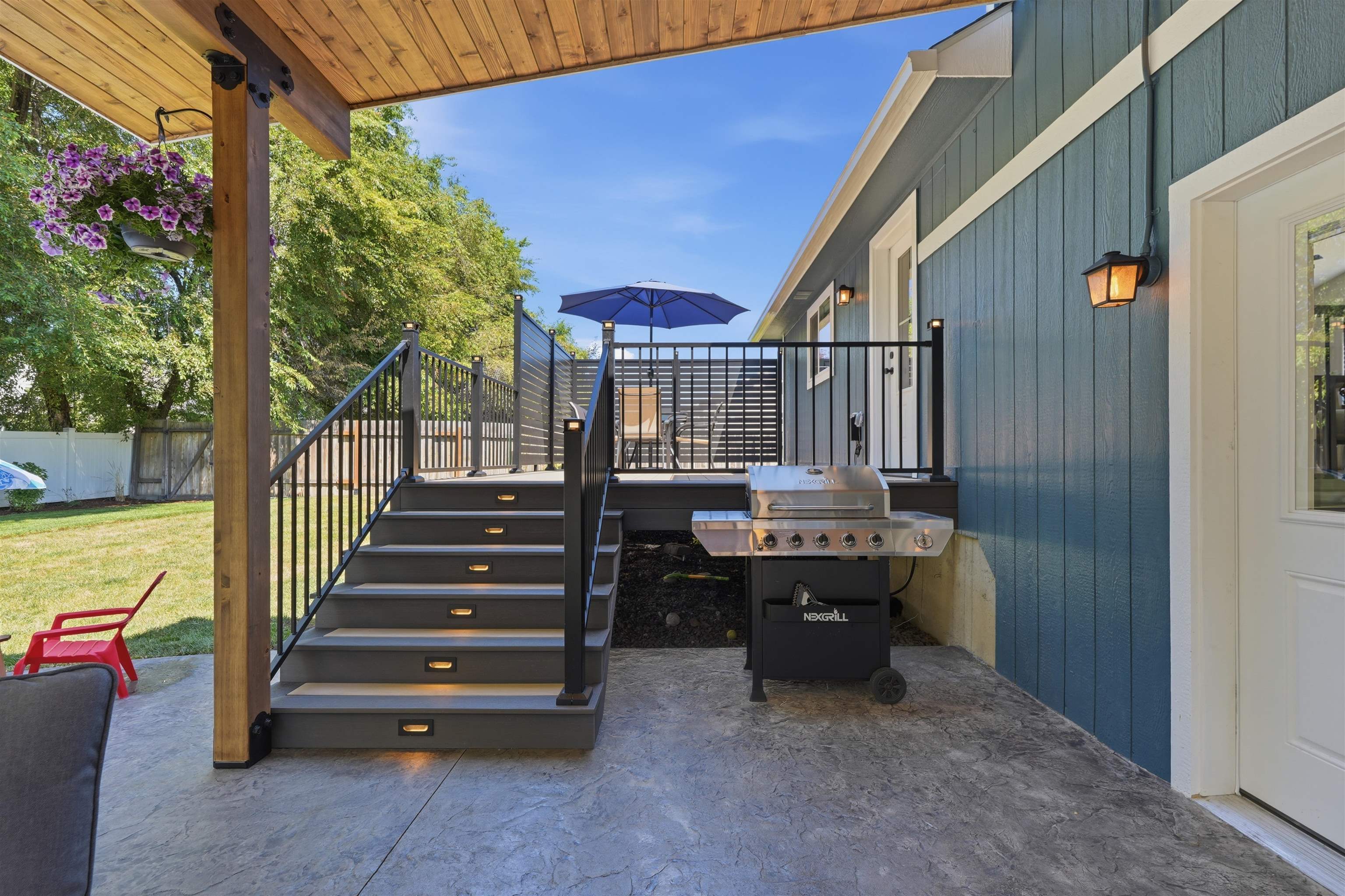 8803 N Maple St - Photo 29