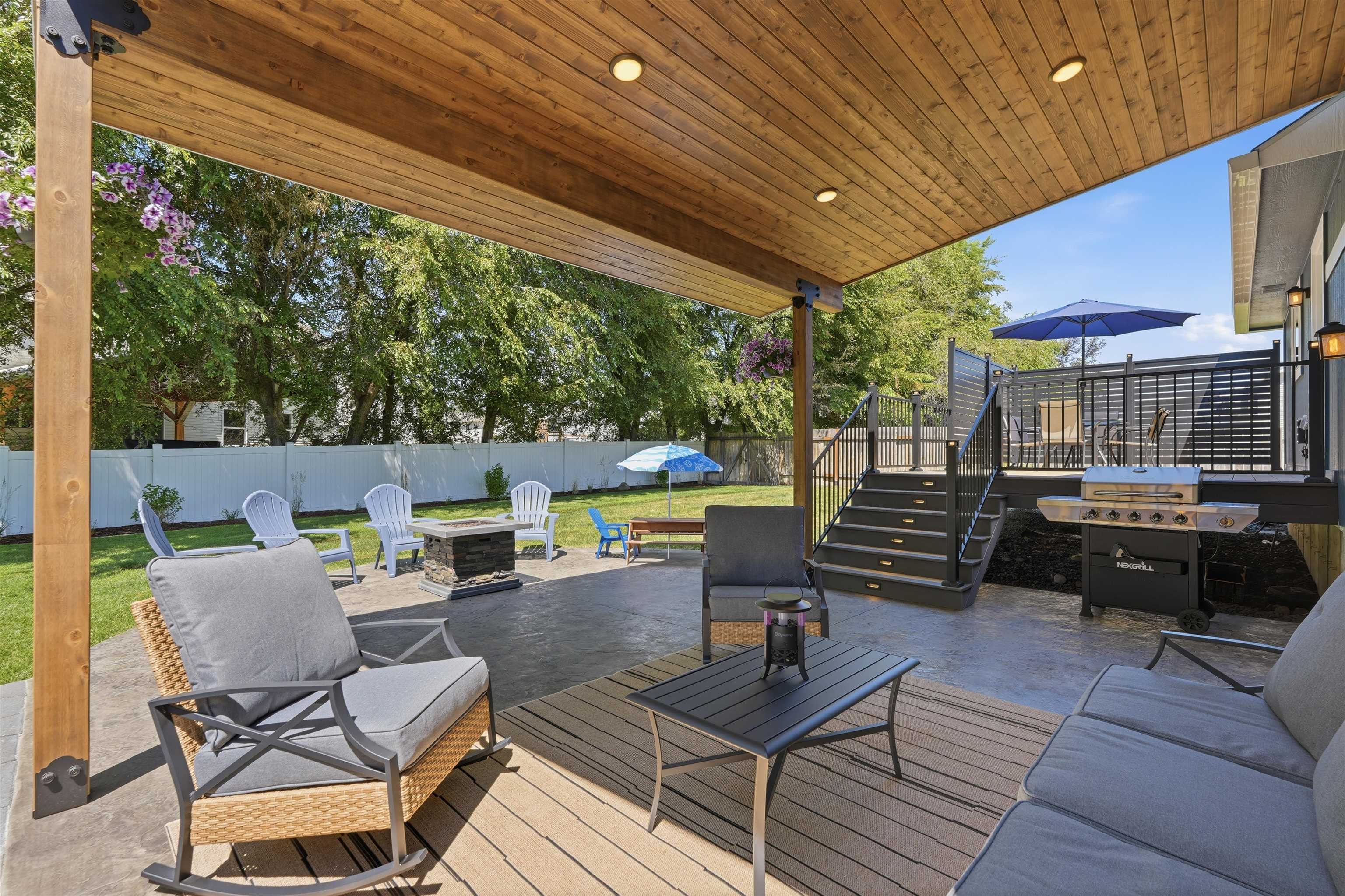 8803 N Maple St - Photo 30
