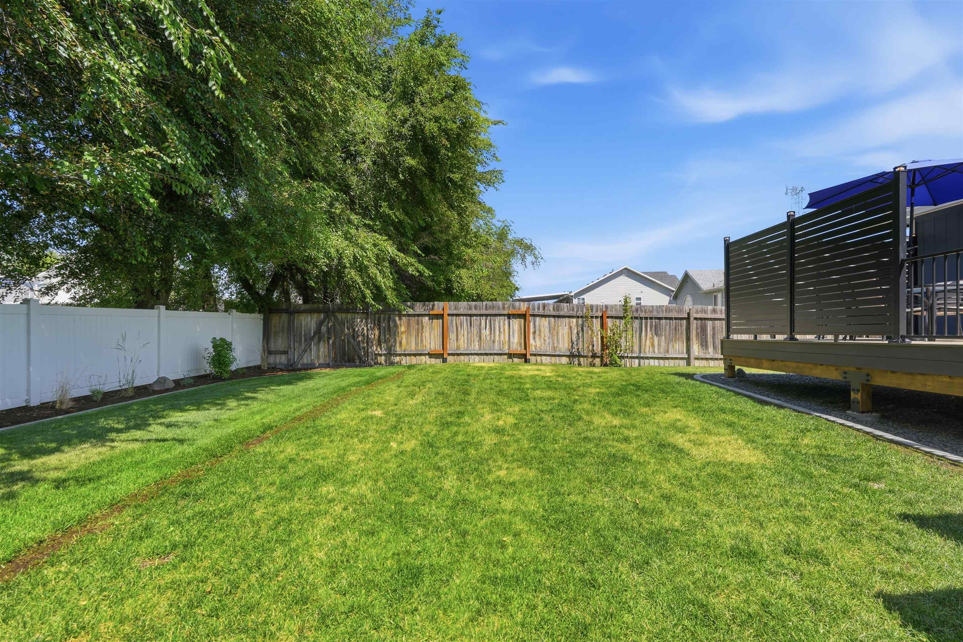 8803 N Maple St - Photo 44