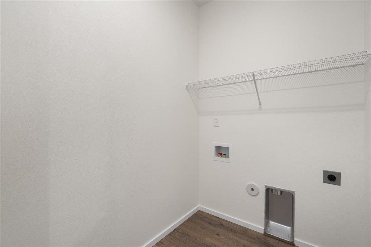 706 E 4th St - Photo 31