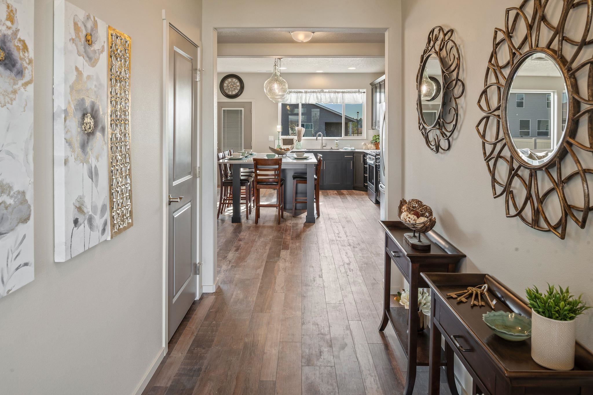 8 N DRUMMOND St - Photo 4