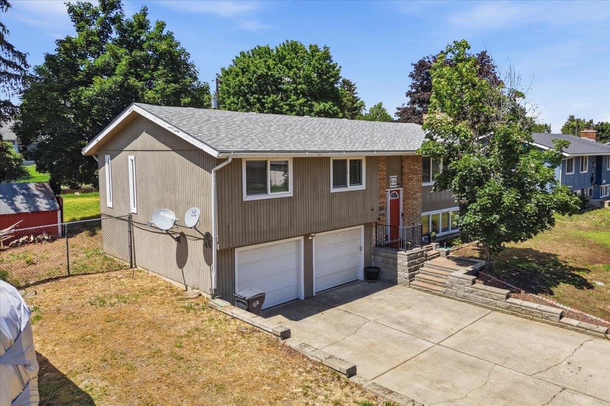 436 N 4th St - Photo 4