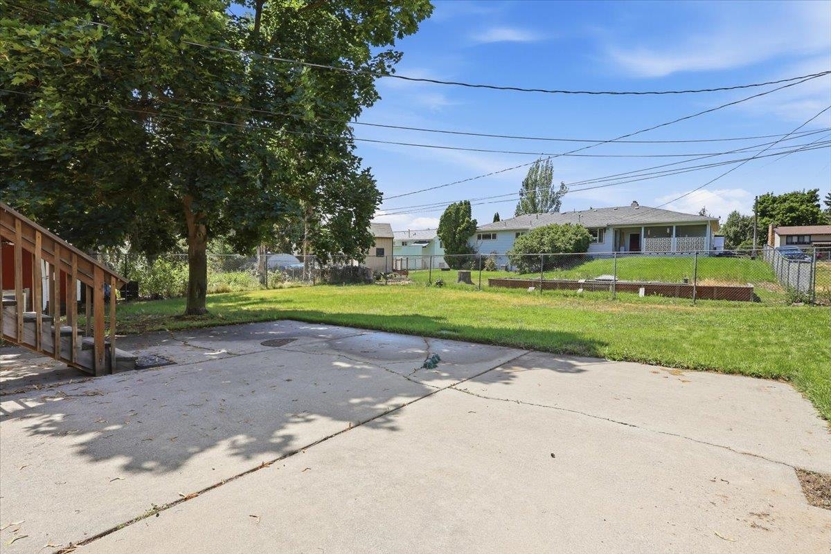 436 N 4th St - Photo 32