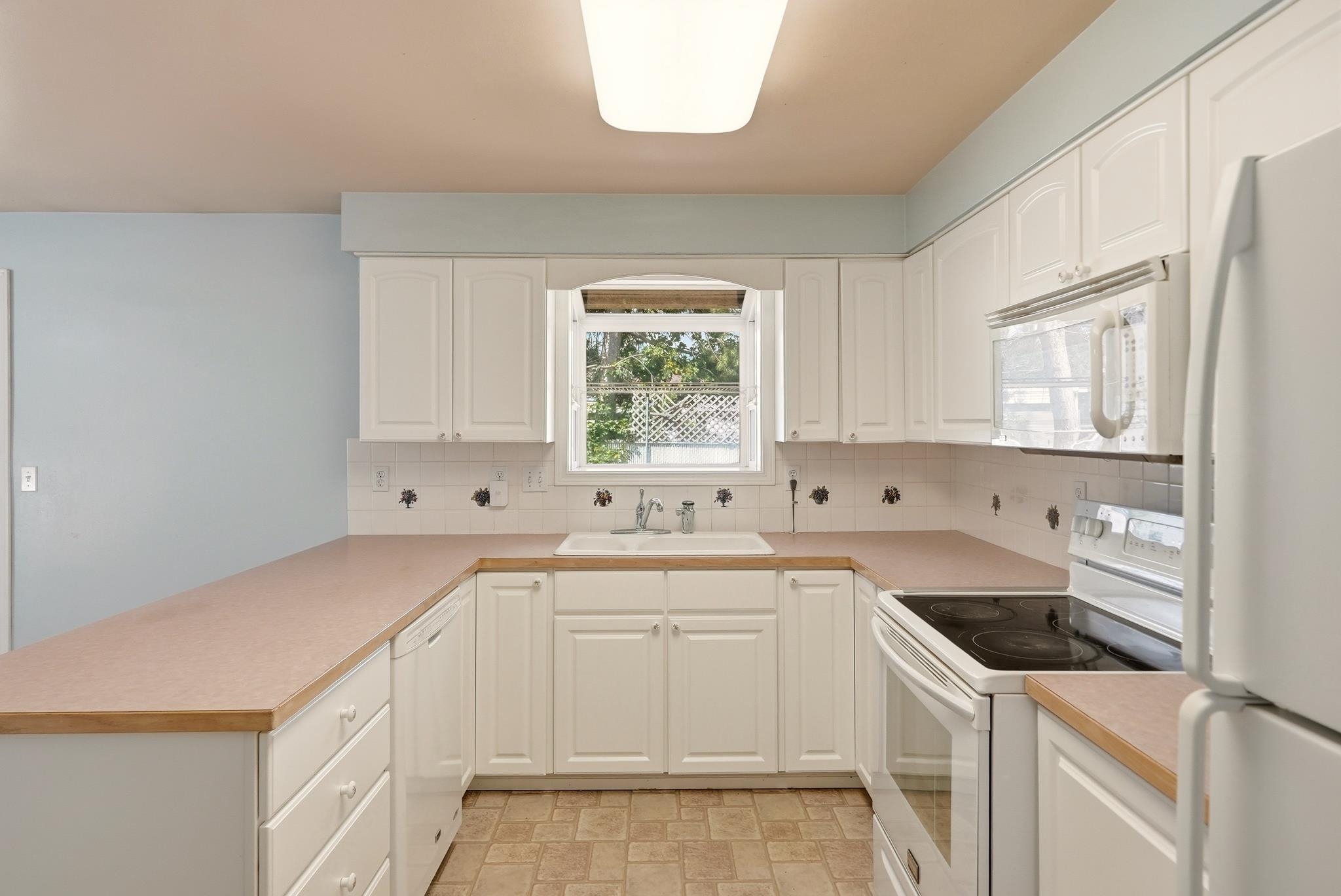 11824 N Madison St - Photo 8
