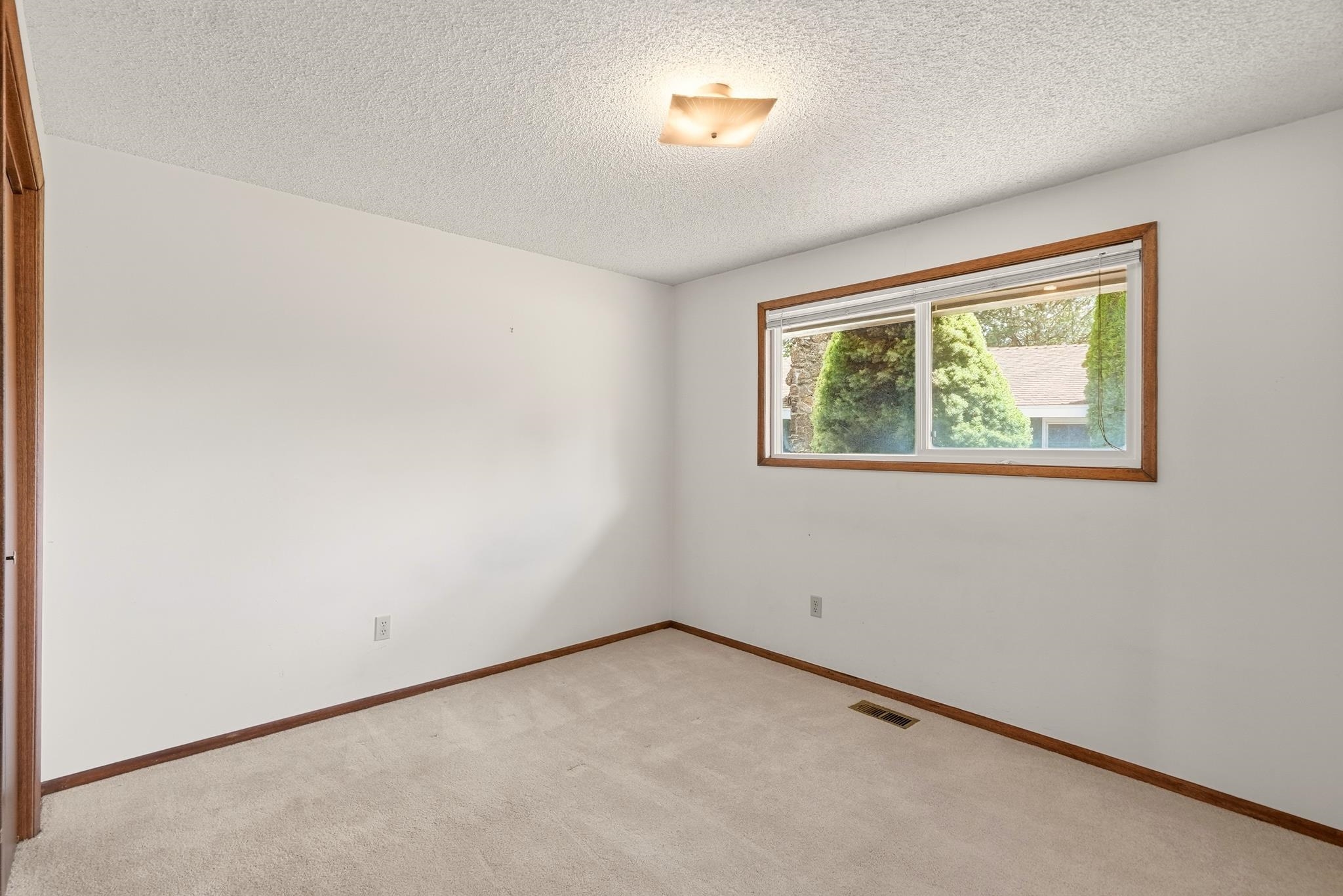 11824 N Madison St - Photo 12