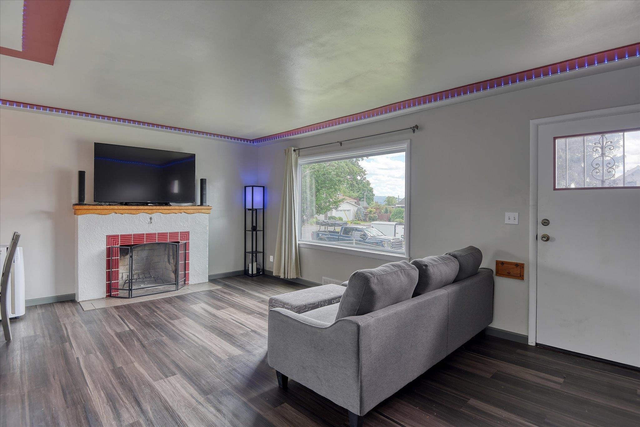 408 W GORDON Ave - Photo 4