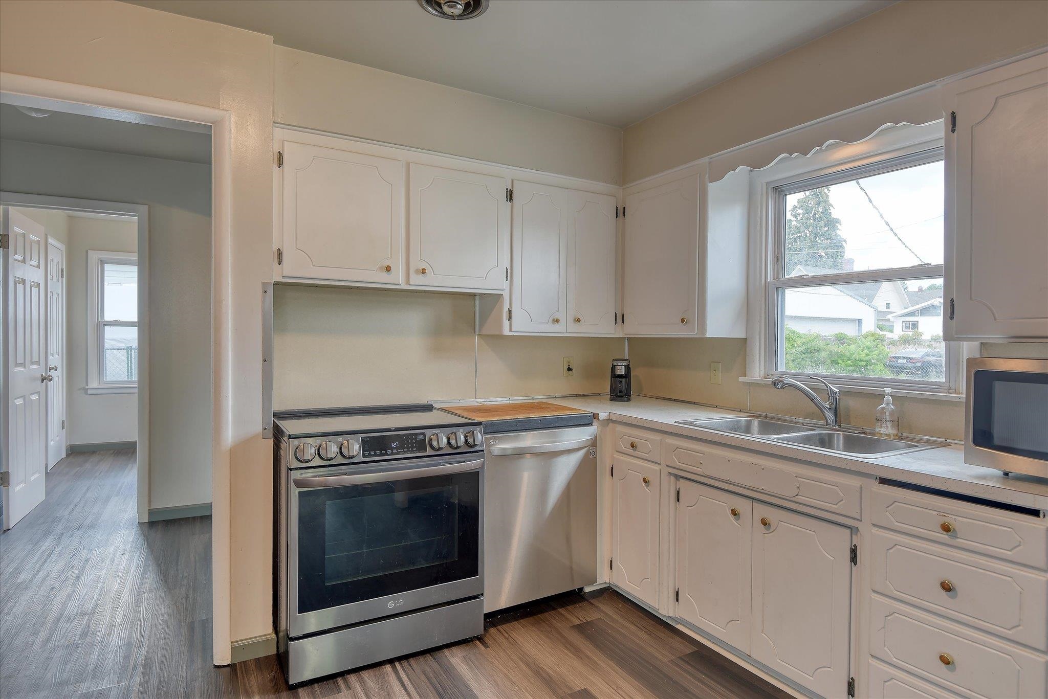 408 W GORDON Ave - Photo 9
