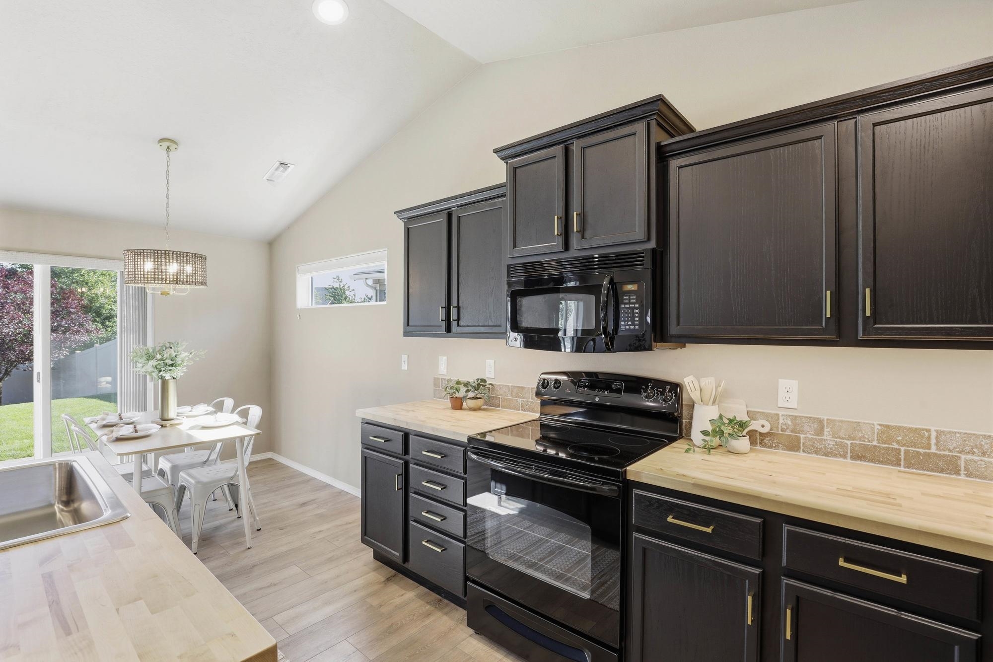 2209 S Lloyd Ct - Photo 12