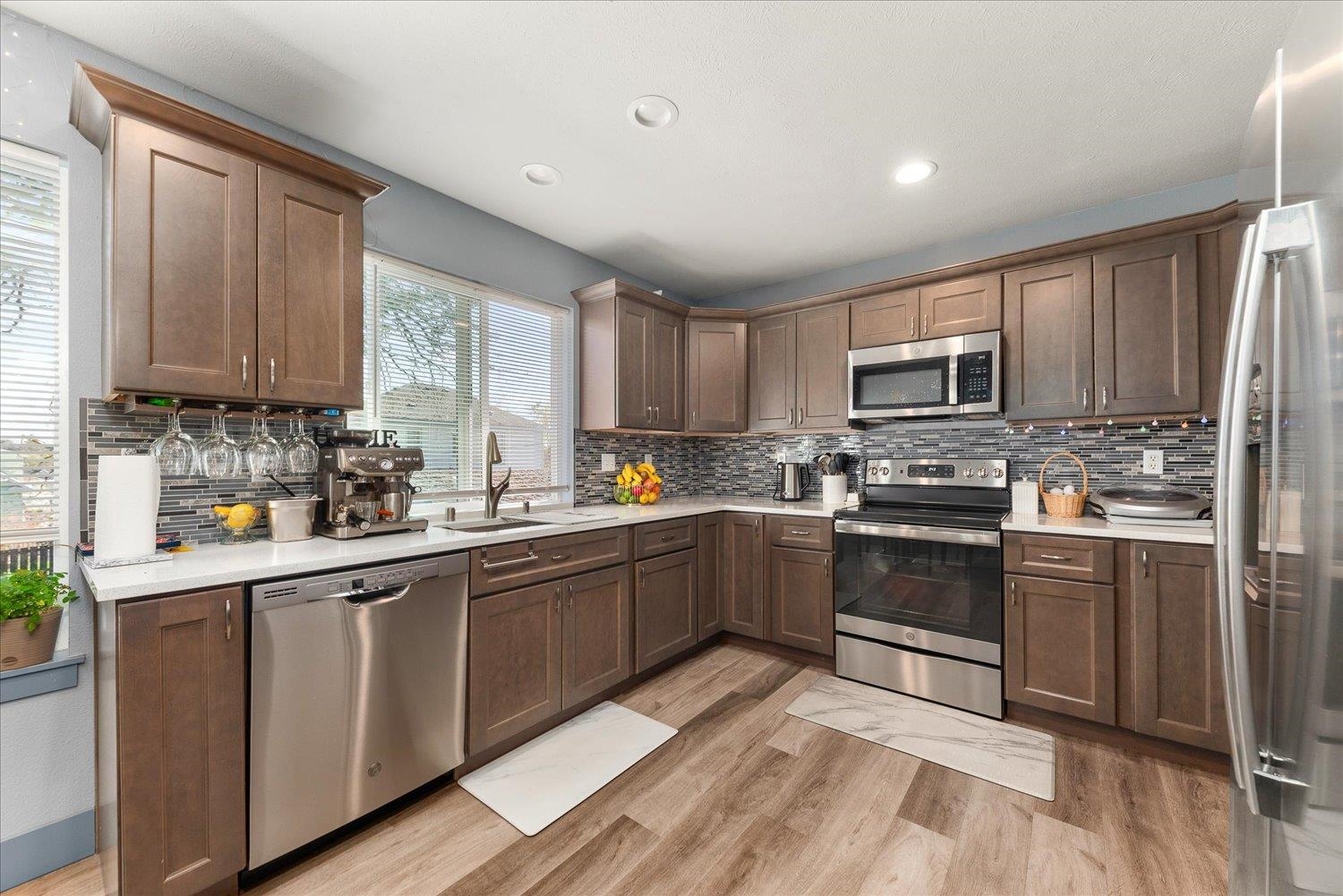 525 W Cora Ave - Photo 3