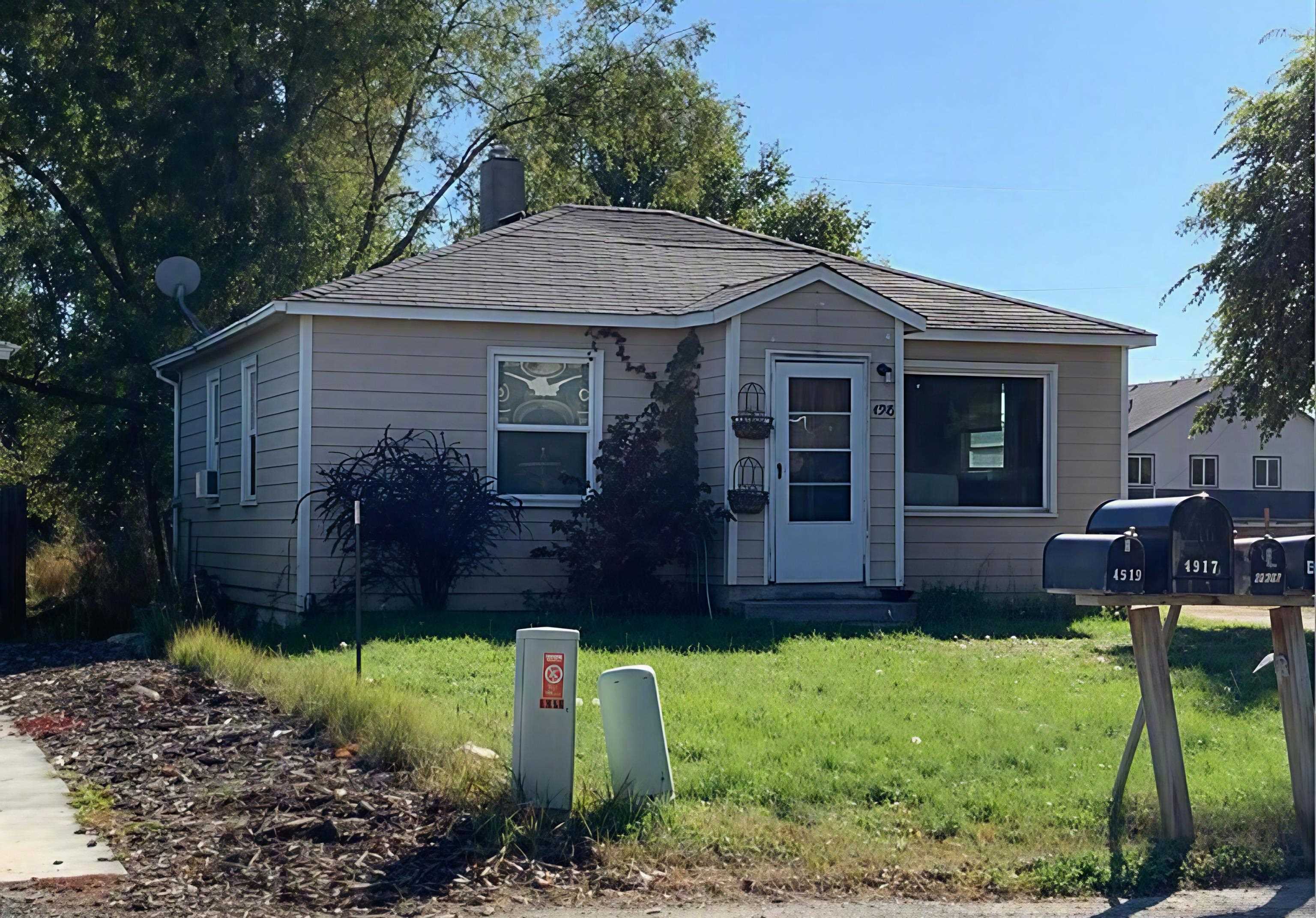 4916 E Fairview Ave