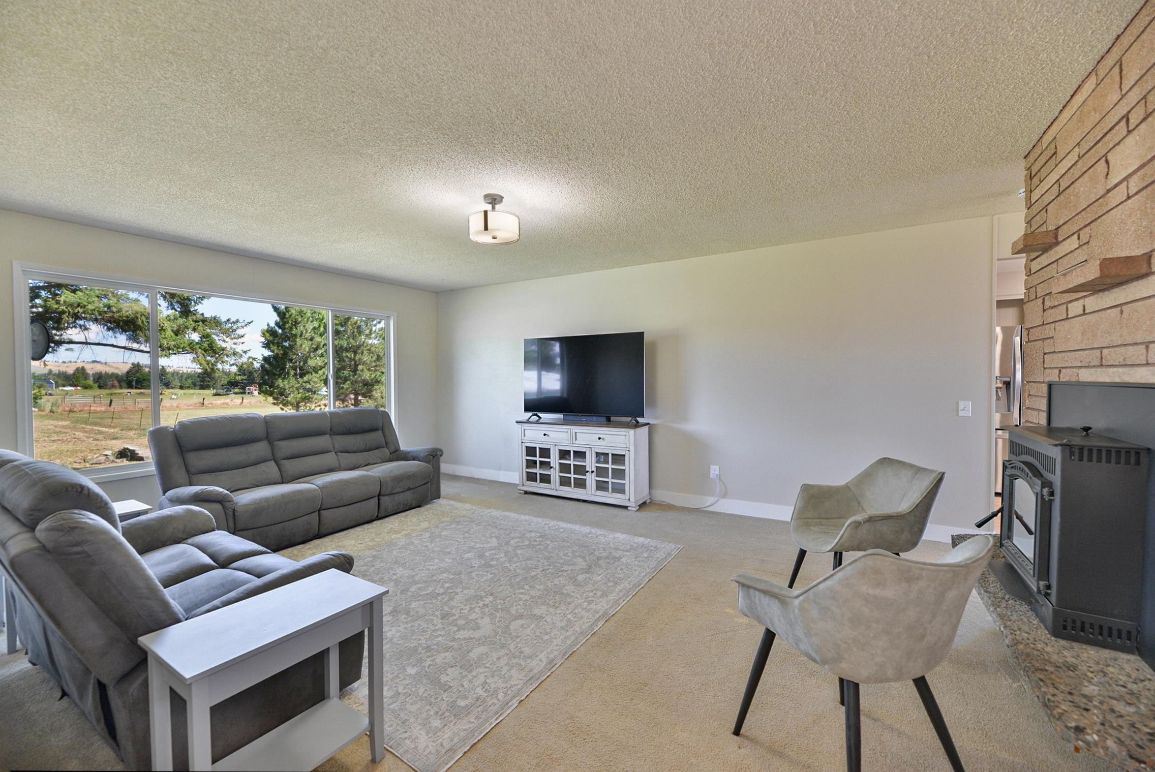 11312 W Betz Rd - Photo 2