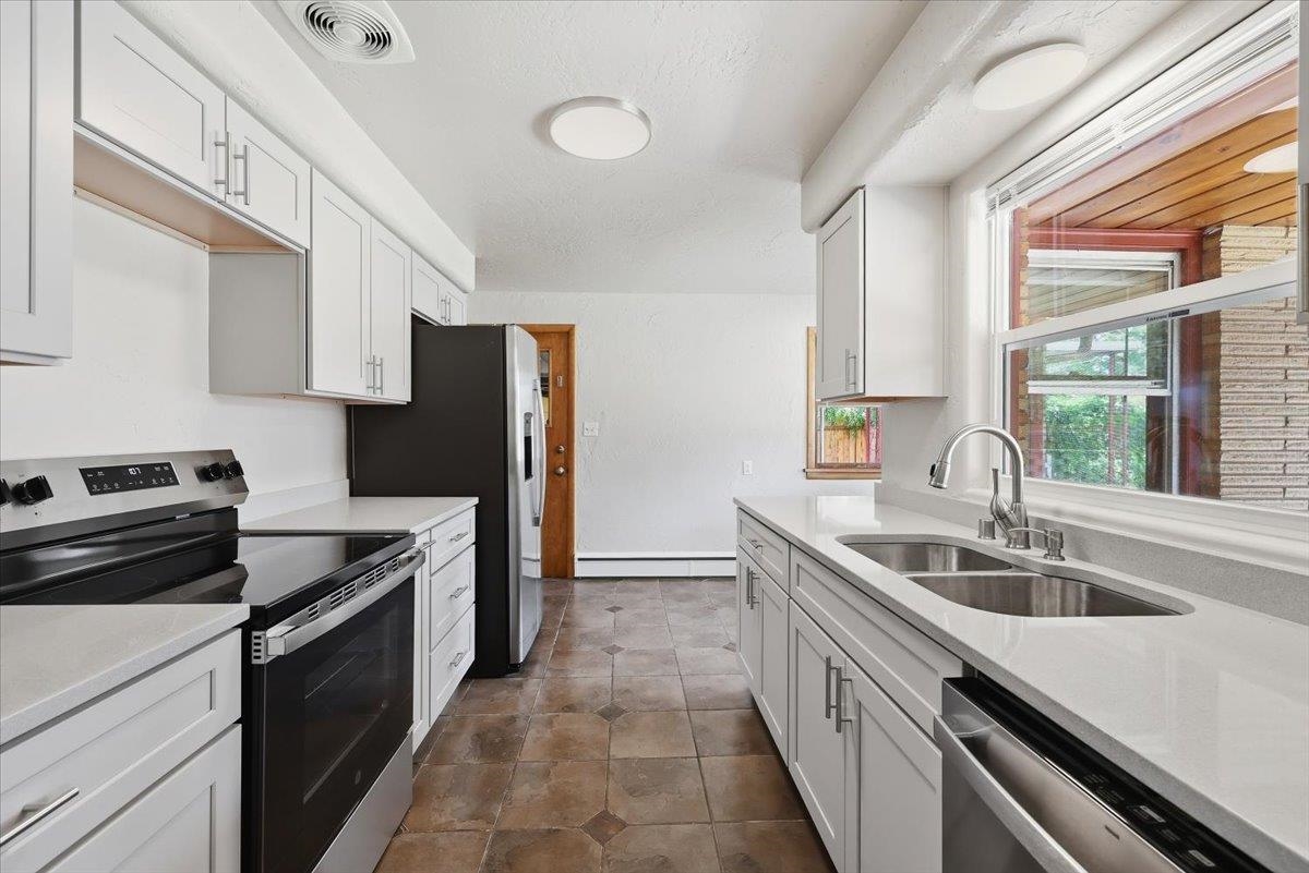 228 W Nebraska Ave - Photo 8