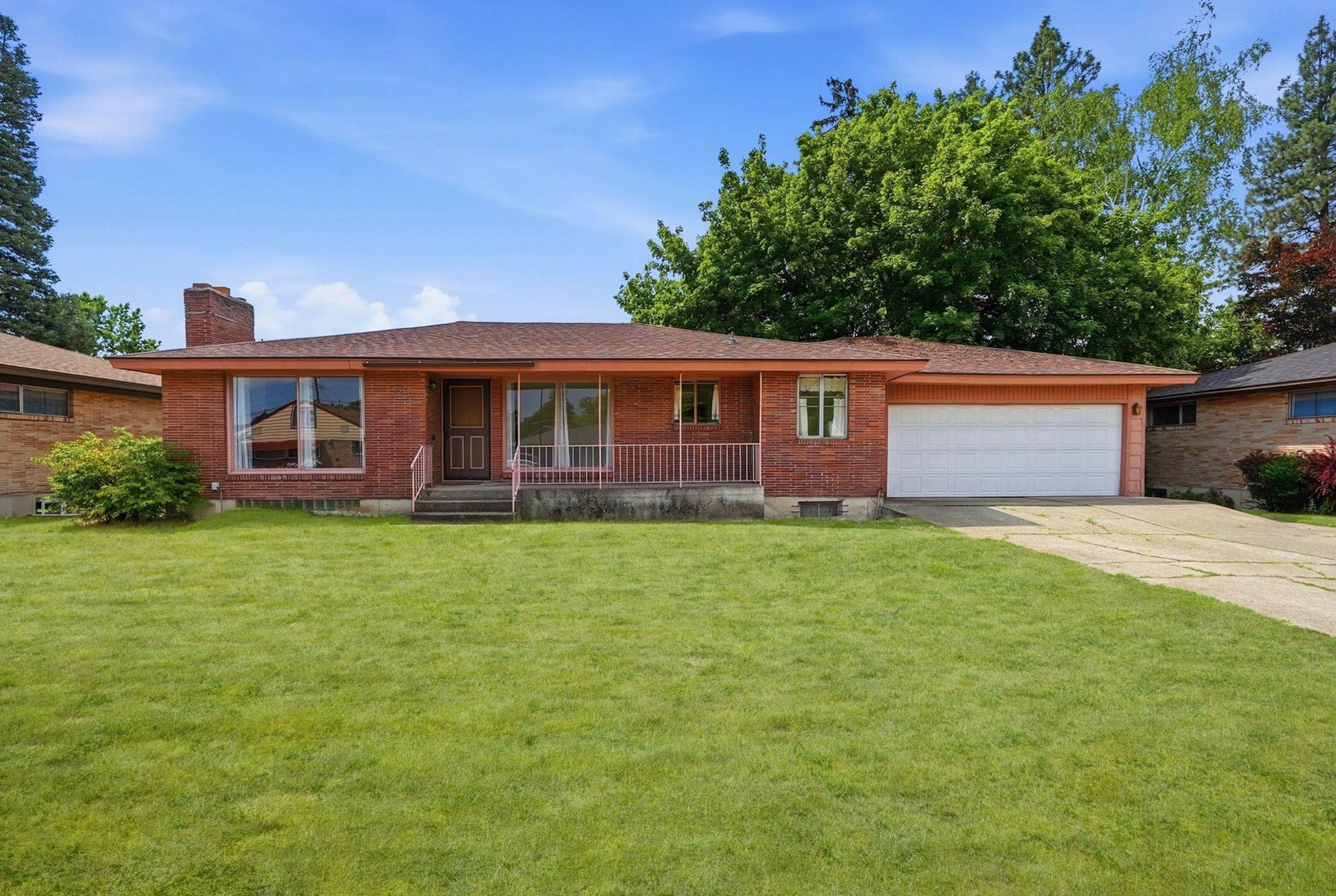 2217 W GORDON Ave - Photo 1