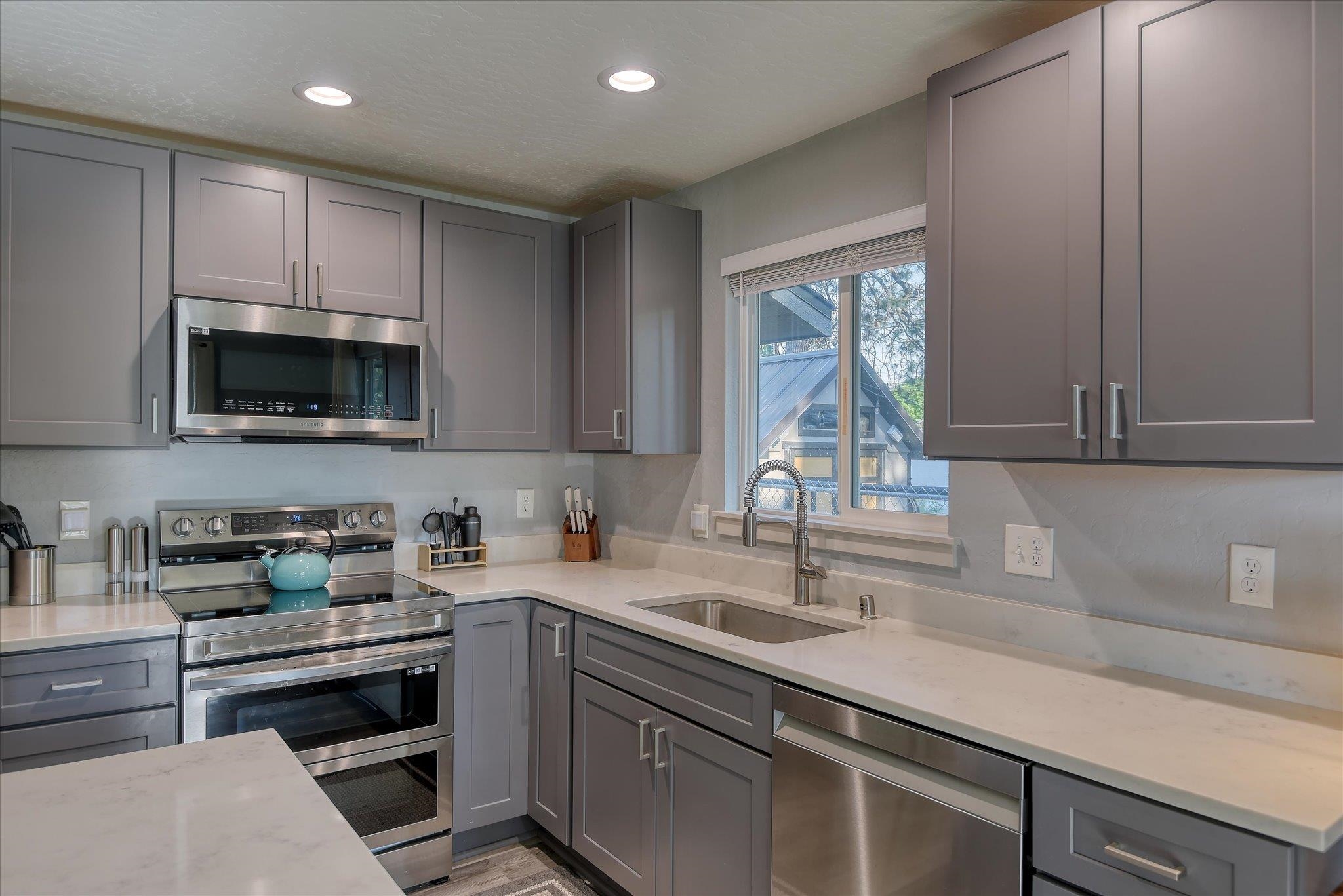 5424 N Walnut St - Photo 10