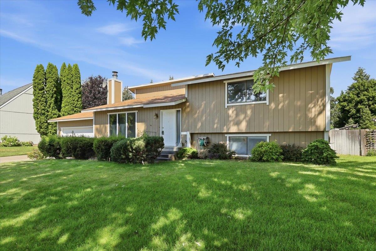 11721 E 37th Ave - Photo 3