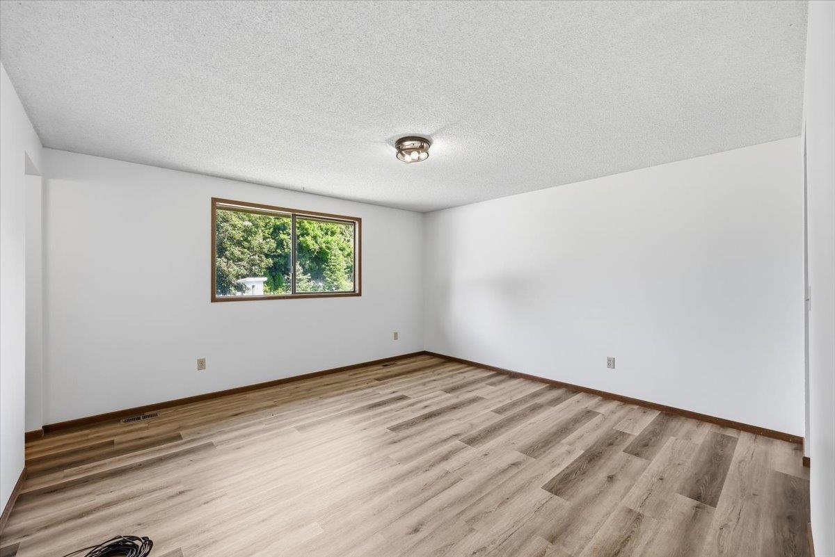 11721 E 37th Ave - Photo 16