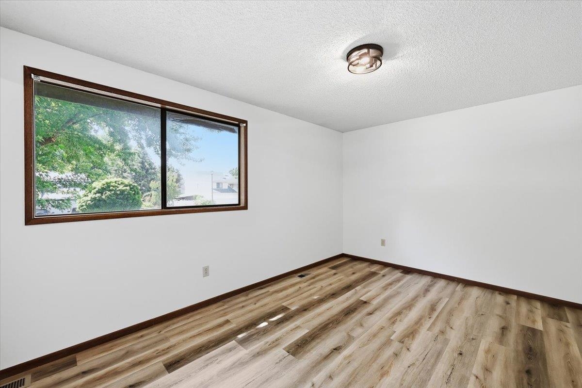 11721 E 37th Ave - Photo 19