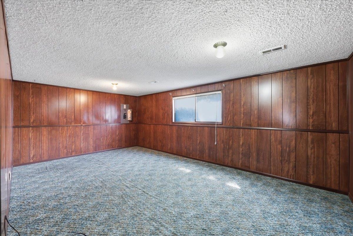 11721 E 37th Ave - Photo 21
