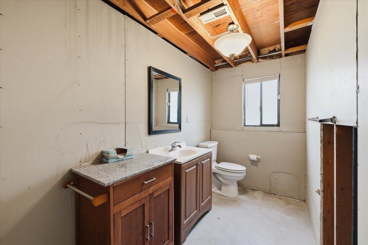 11721 E 37th Ave - Photo 23