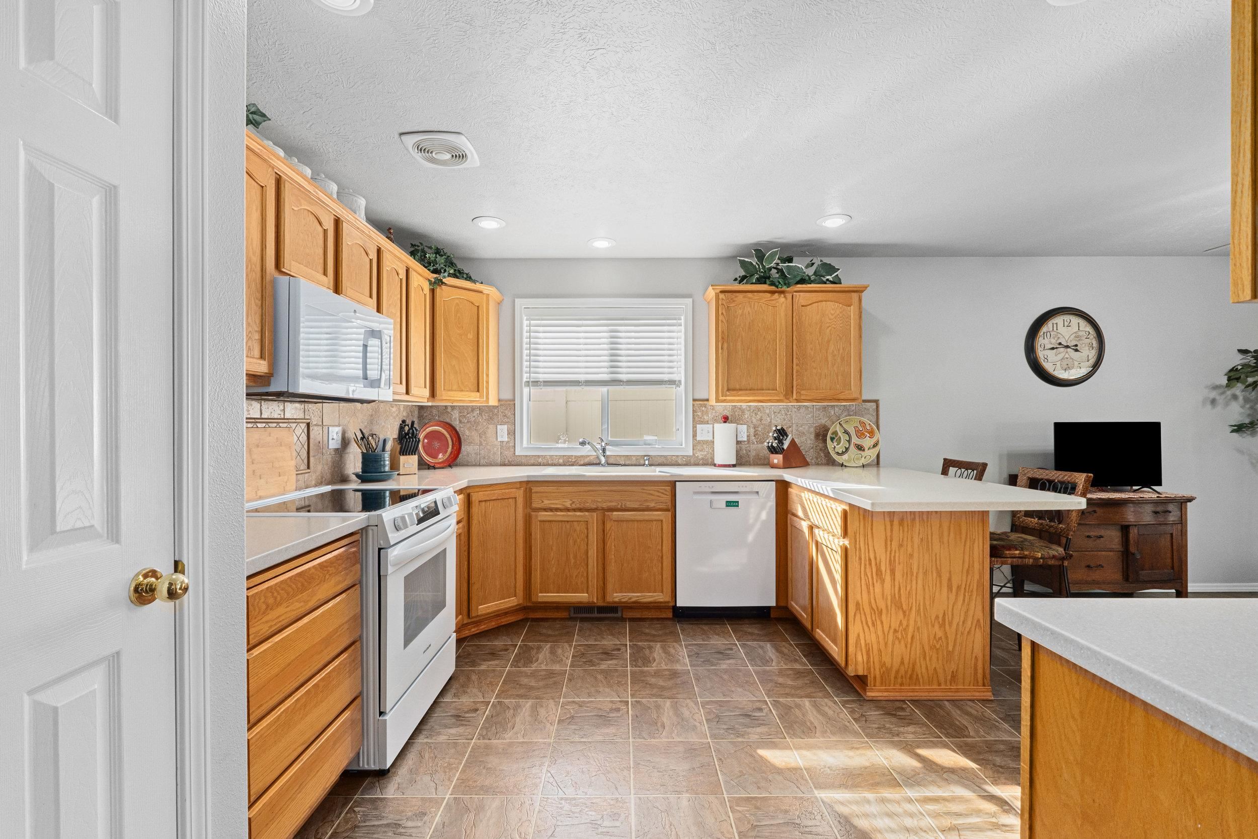 6004 Ruby Way - Photo 16
